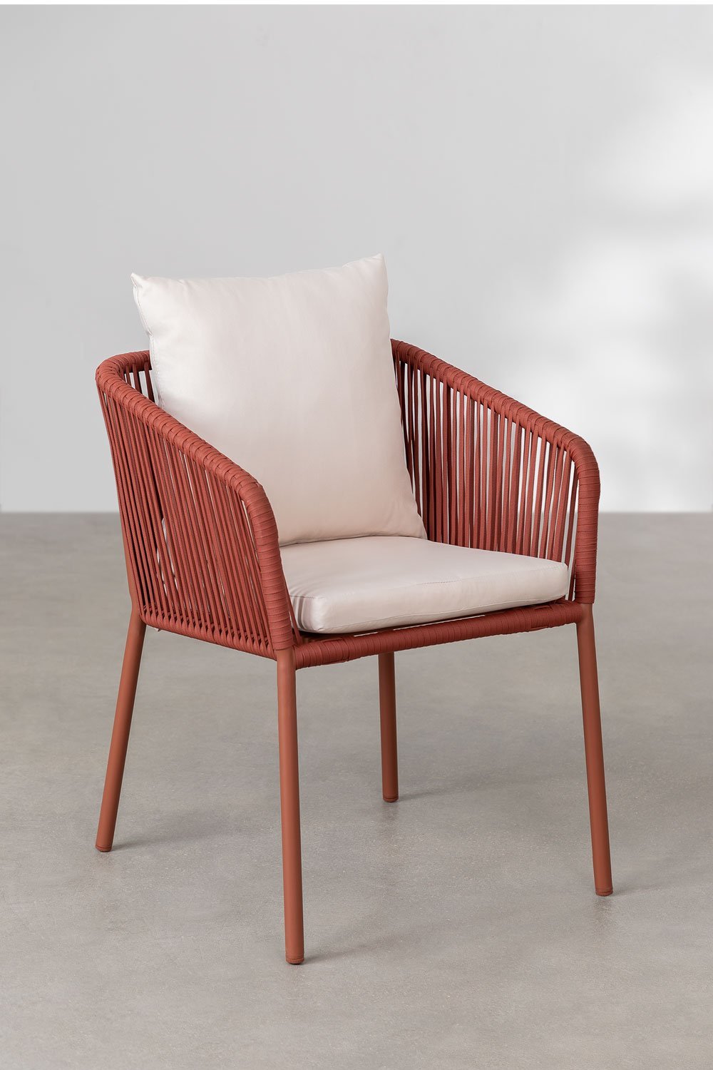 Zestaw 4 krzeseł ogrodowych Arhiza Classic z aluminiowymi podłokietnikami i plecioną liną, obrazek w galerii 1