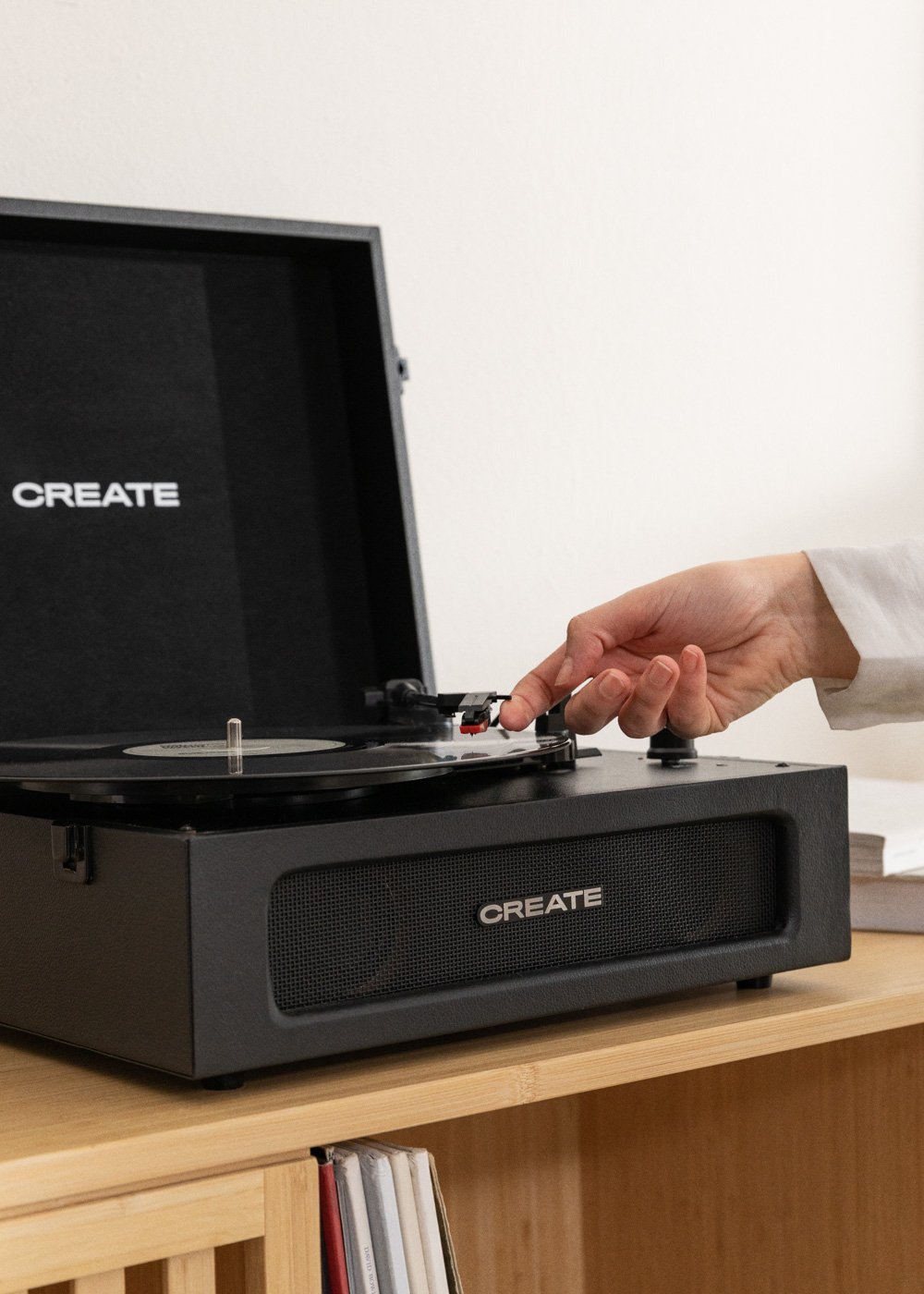 CREATE - RECORD PLAYER COMPACT - Gramofon Retro z Bluetooth, USB, MicroSD y MP3 record/player, obrazek w galerii 2