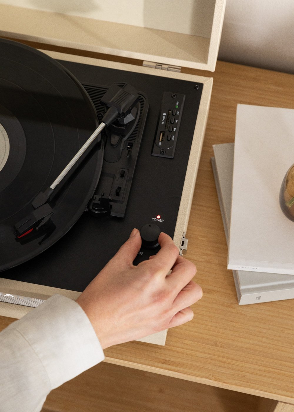 CREATE - RECORD PLAYER COMPACT - Gramofon Retro z Bluetooth, USB, MicroSD y MP3 record/player, obrazek w galerii 3