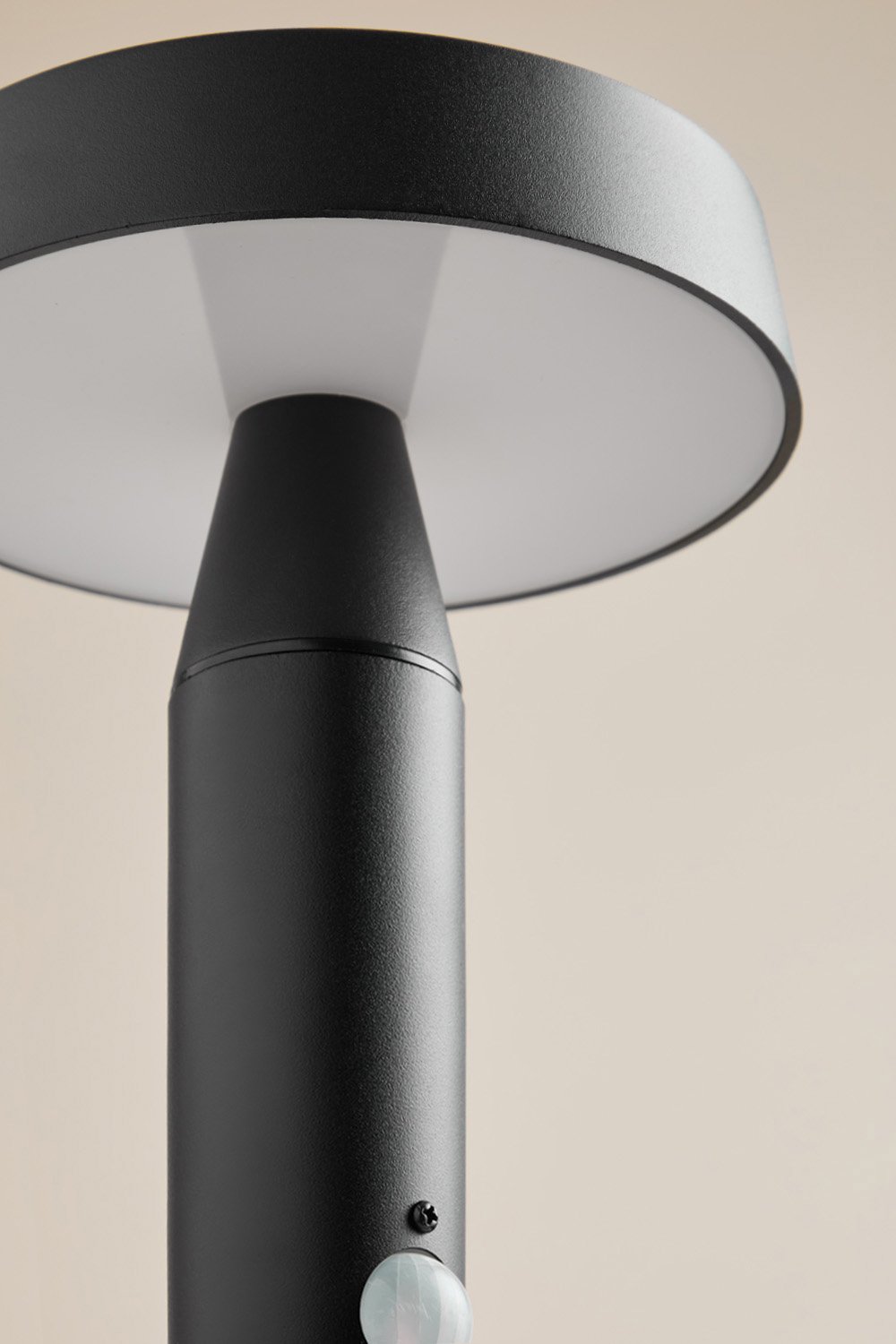 Zewnętrzna lampa solarna LED Bravissia ze stali nierdzewnej, obrazek w galerii 3