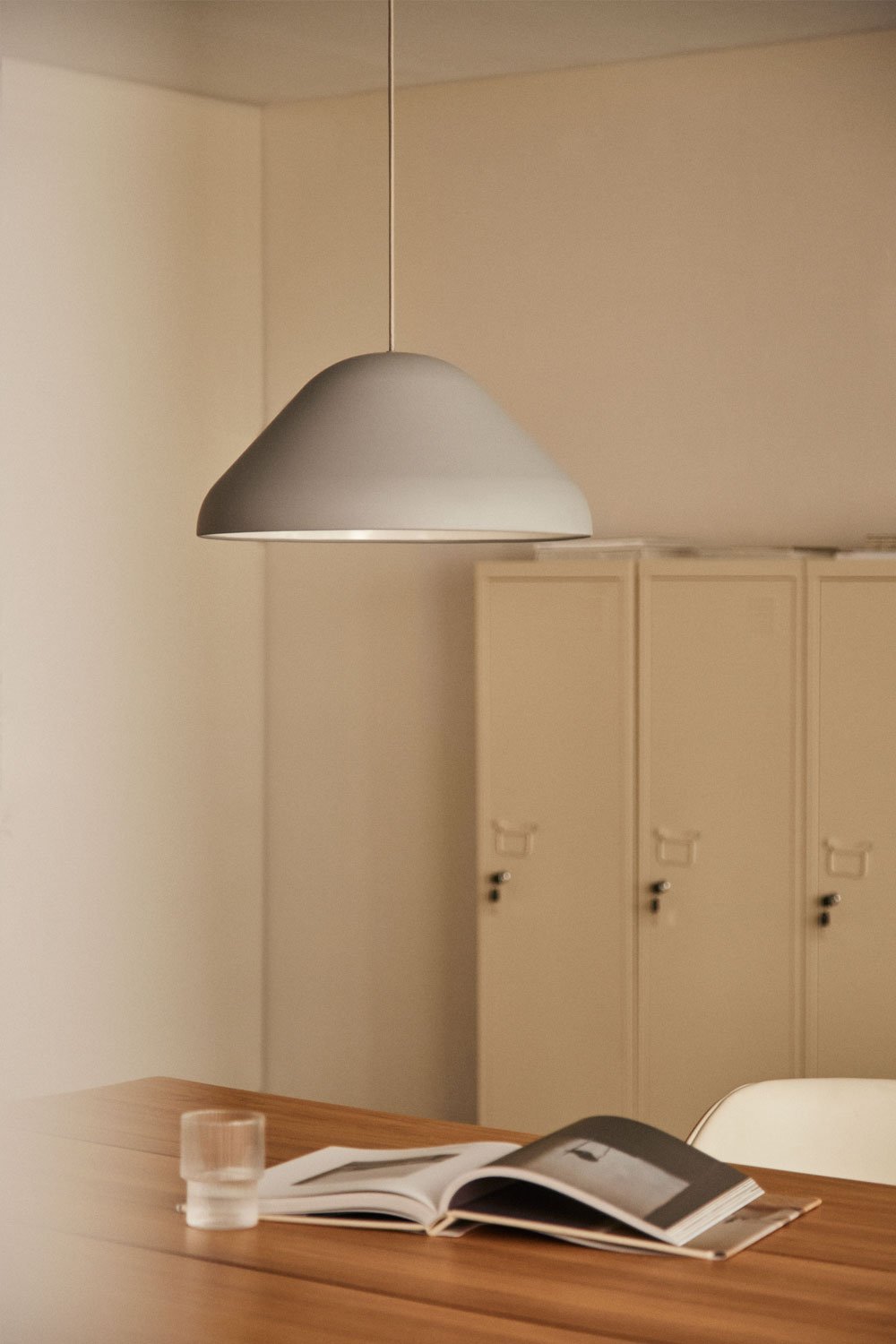 Żelazna lampa sufitowa Jubina, obrazek w galerii 1