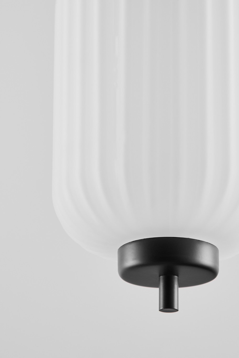 Lampa sufitowa wisząca LED z żelaza z 1 kulą szklaną Necsar, obrazek w galerii 3