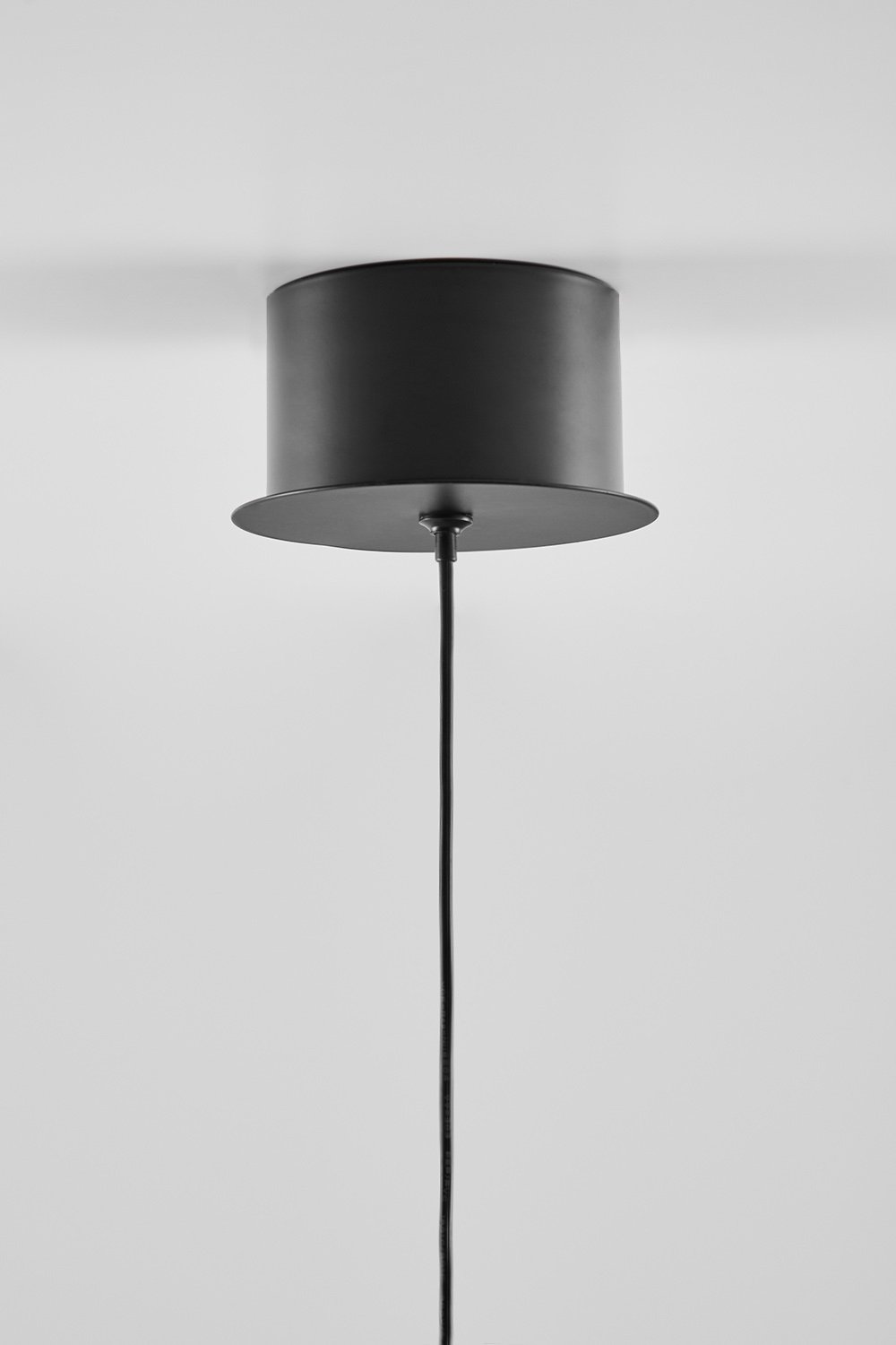 Lampa sufitowa LED z żelaza i 1 szklaną kulą Necsar, obrazek w galerii 4