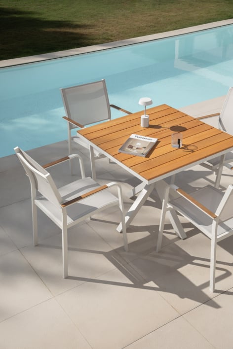 Kwadratowy stół ogrodowy 90x90 cm z drewna eukaliptusowego i aluminium Archer