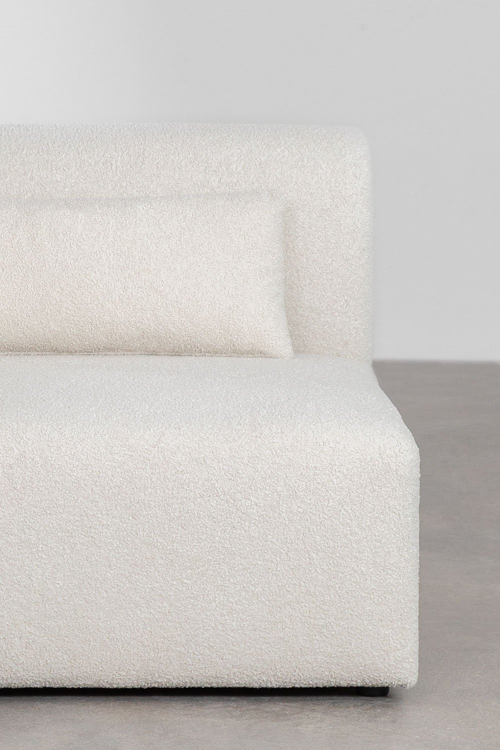 Modułowa sofa 2-częściowa z 2 trójkątnymi pufami w tkaninie bouclé Borjan, obrazek w galerii 2