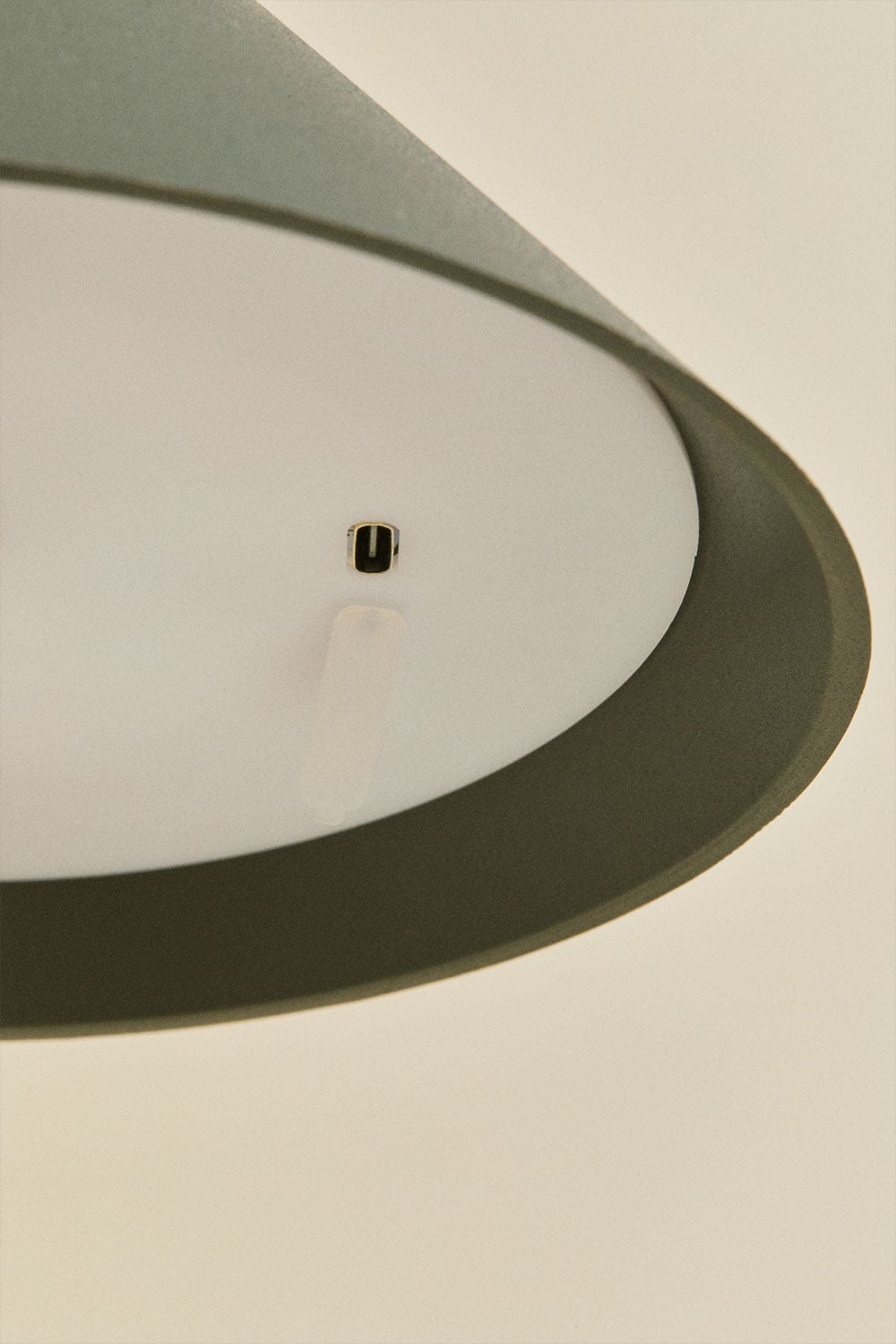 Bezprzewodowa lampa stołowa LED z żelaza Nebida, obrazek w galerii 5