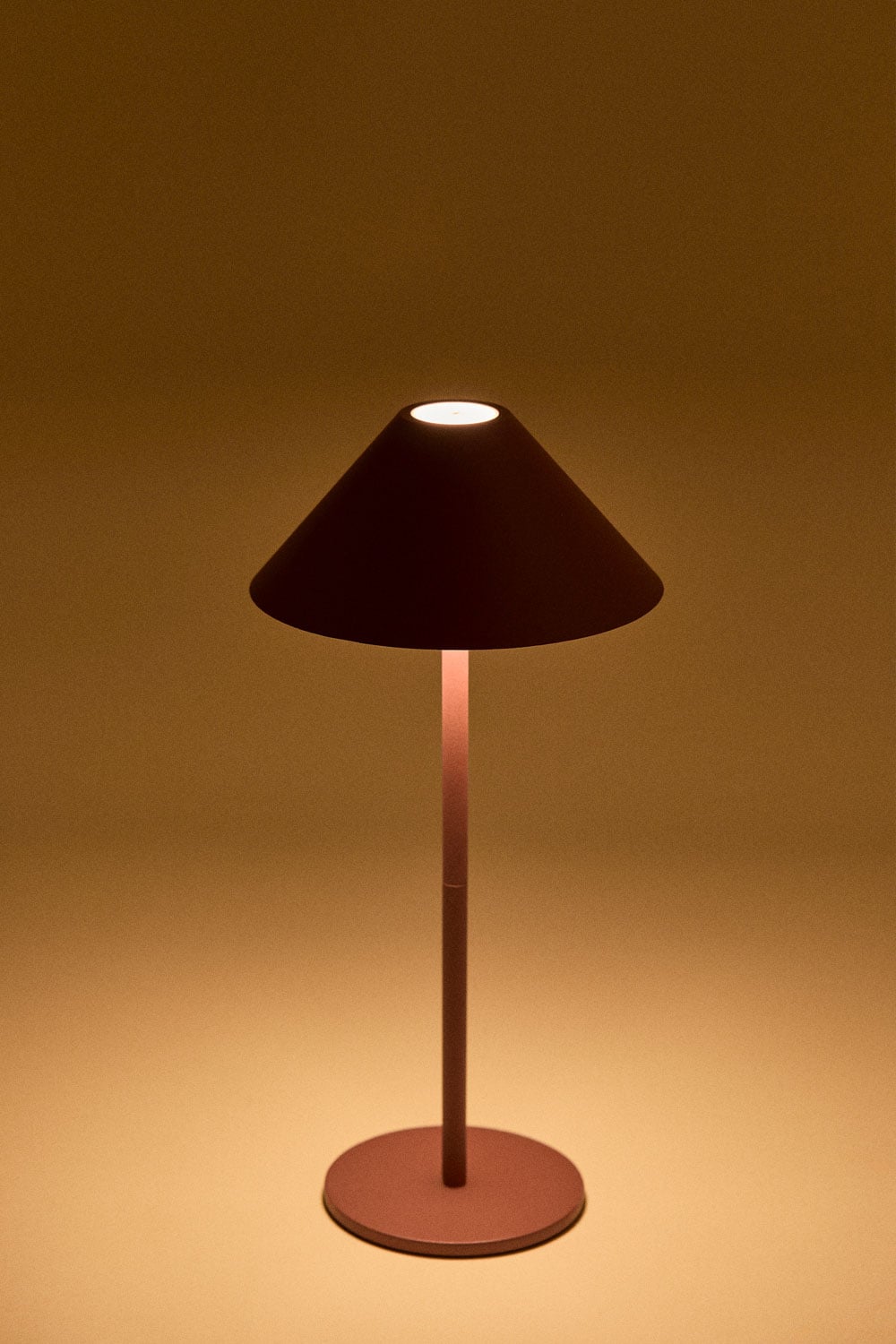 Bezprzewodowa lampa stołowa LED Nebida Outdoor, obrazek w galerii 3