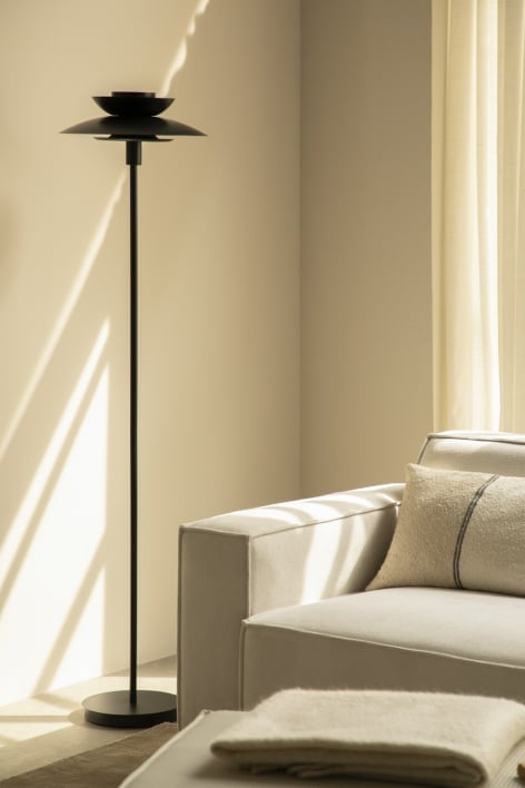 Żelazna lampa podłogowa Alicia