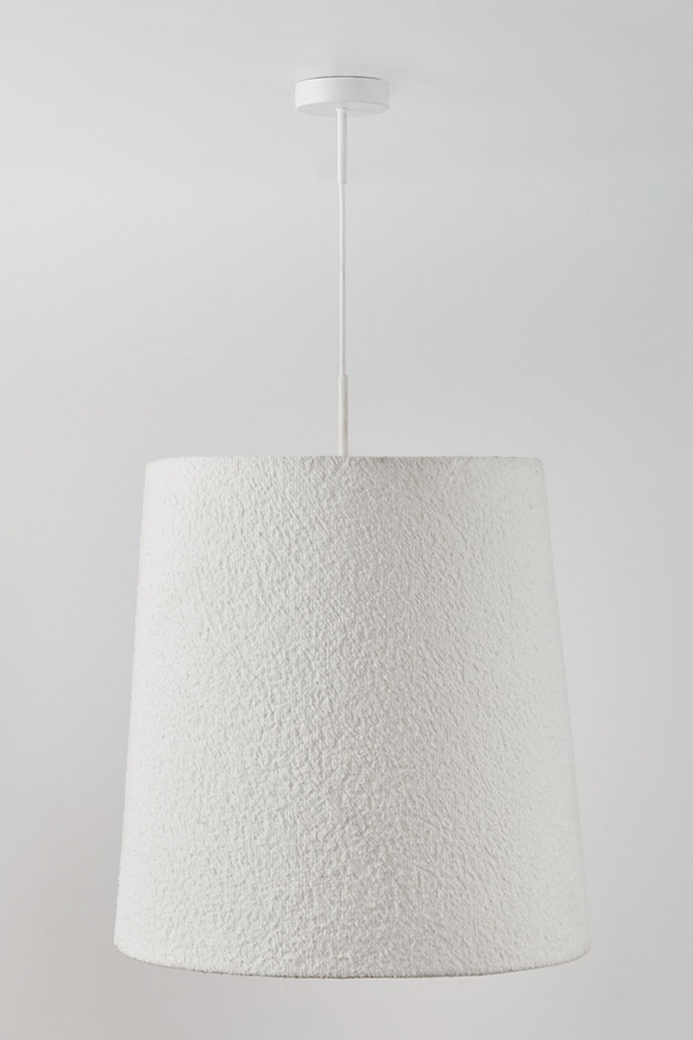 Lampa sufitowa Delmore z tkaniny bouclé, obrazek w galerii 3