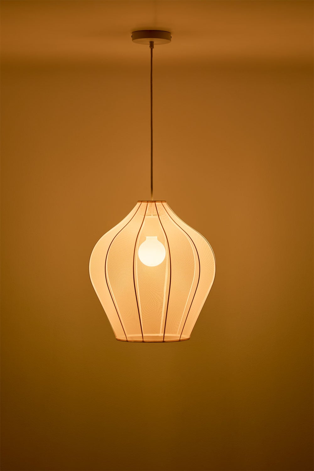 Lampa sufitowa wisząca z metalu i tkaniny Belisa, obrazek w galerii 3