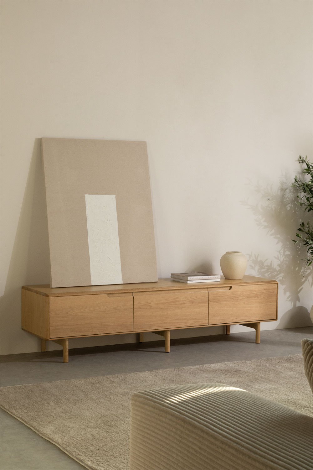 Szafka RTV 180x45 cm z drewna dębowego Treveris, obrazek w galerii 1