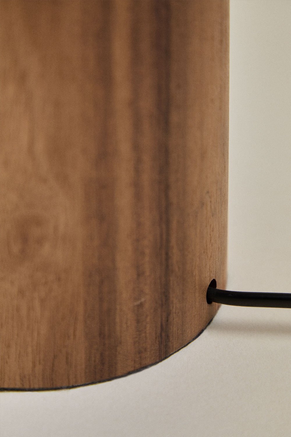 Lampa stołowa z cylindryczną podstawą z drewna akacjowego Freidy, obrazek w galerii 5