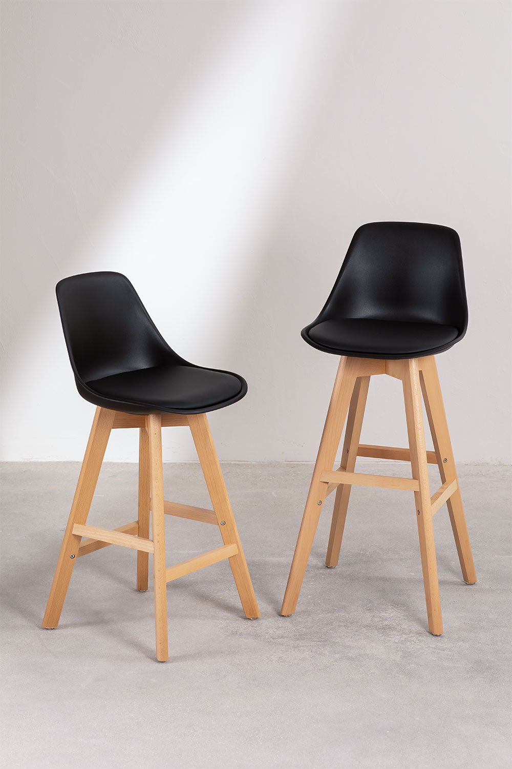 Taboret wysoki 75 cm z drewna bukowego, polipropylenu i czarnej ekoskóry Nordic Edition, obrazek w galerii 9