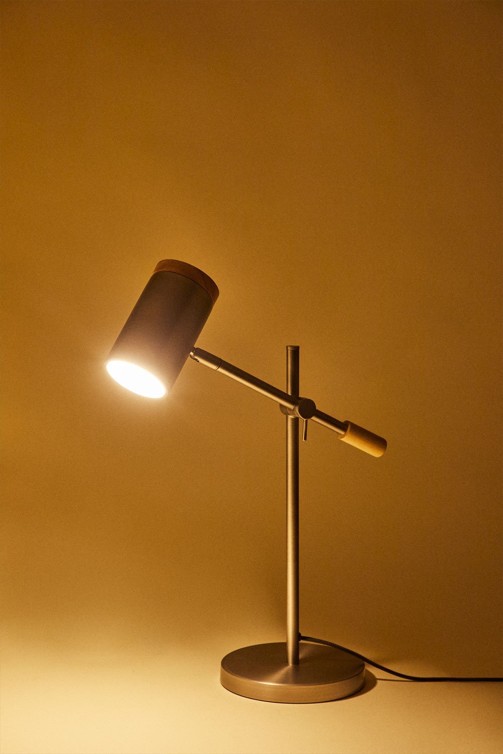 Lampa stołowa kierunkowa z żelaza Amaranto, obrazek w galerii 3