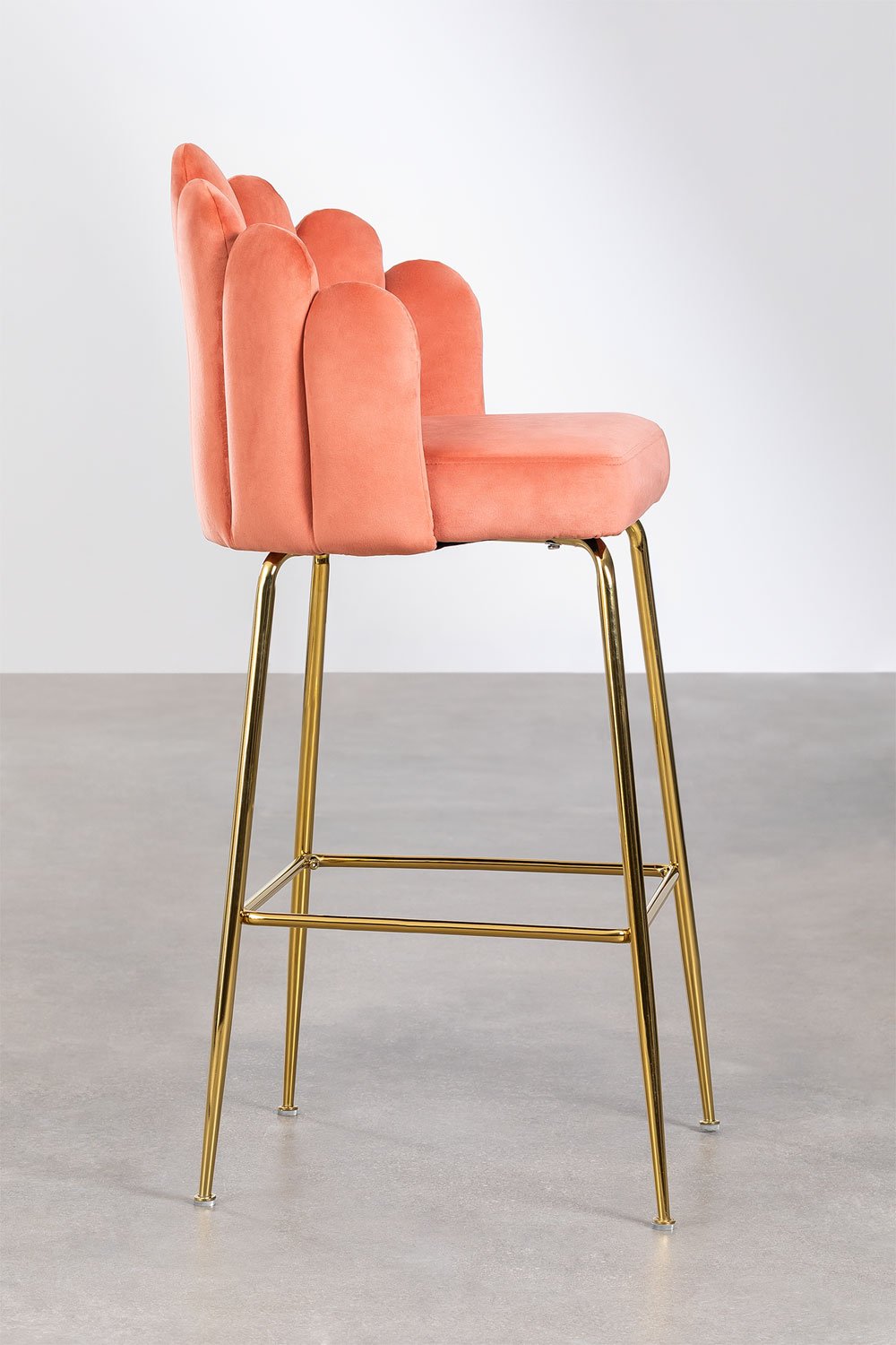 Zestaw 2 taboretów wysokich 75 cm z koralowego aksamitu mousse Markina, obrazek w galerii 2