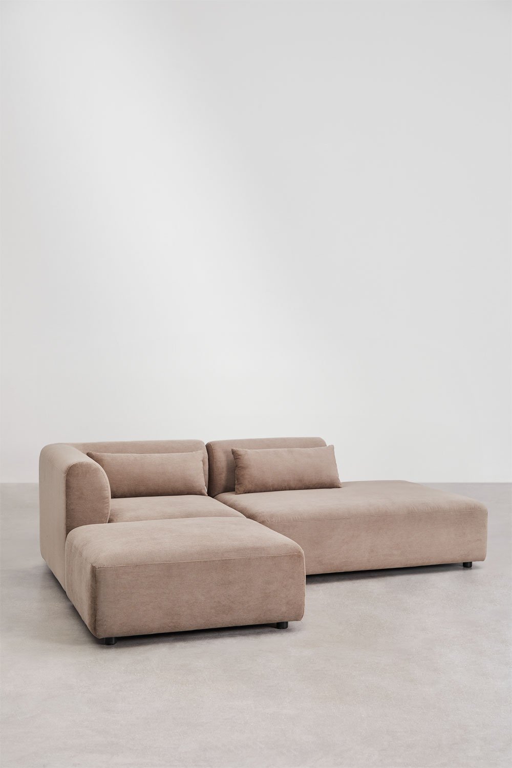 Dwuczęściowa narożnikowa sofa modułowa z prawym szezlongiem i pufą Fogler, obrazek w galerii 3