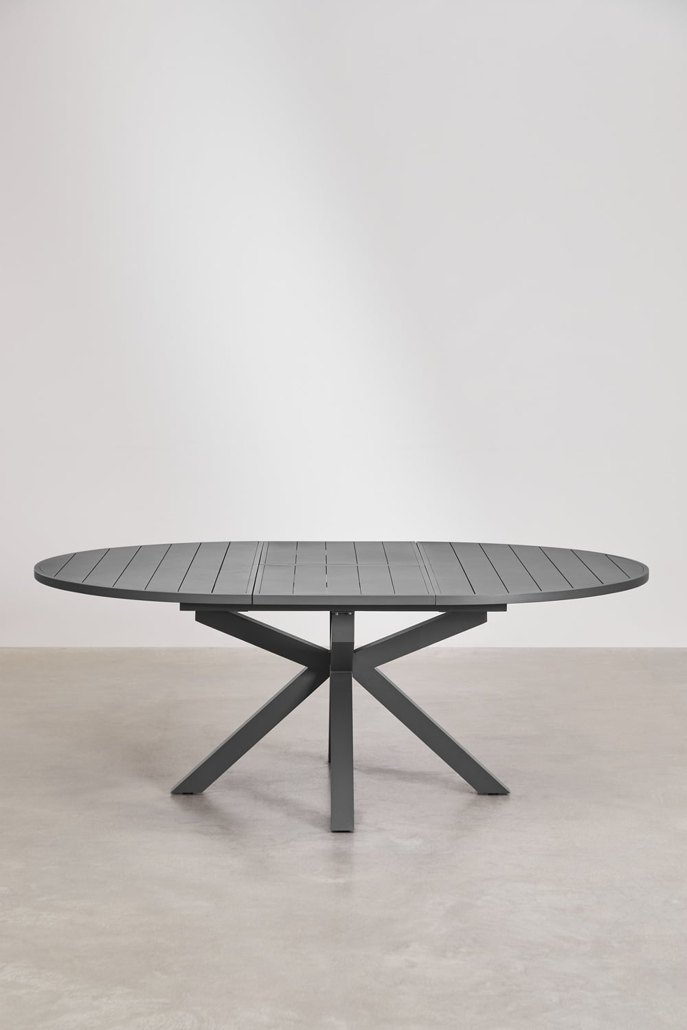 Zestaw stołu 145-200x145 cm rozkładanego Barces i 6 sztaplowanych krzeseł ogrodowych z podłokietnikami z aluminium Karena, obrazek w galerii 3