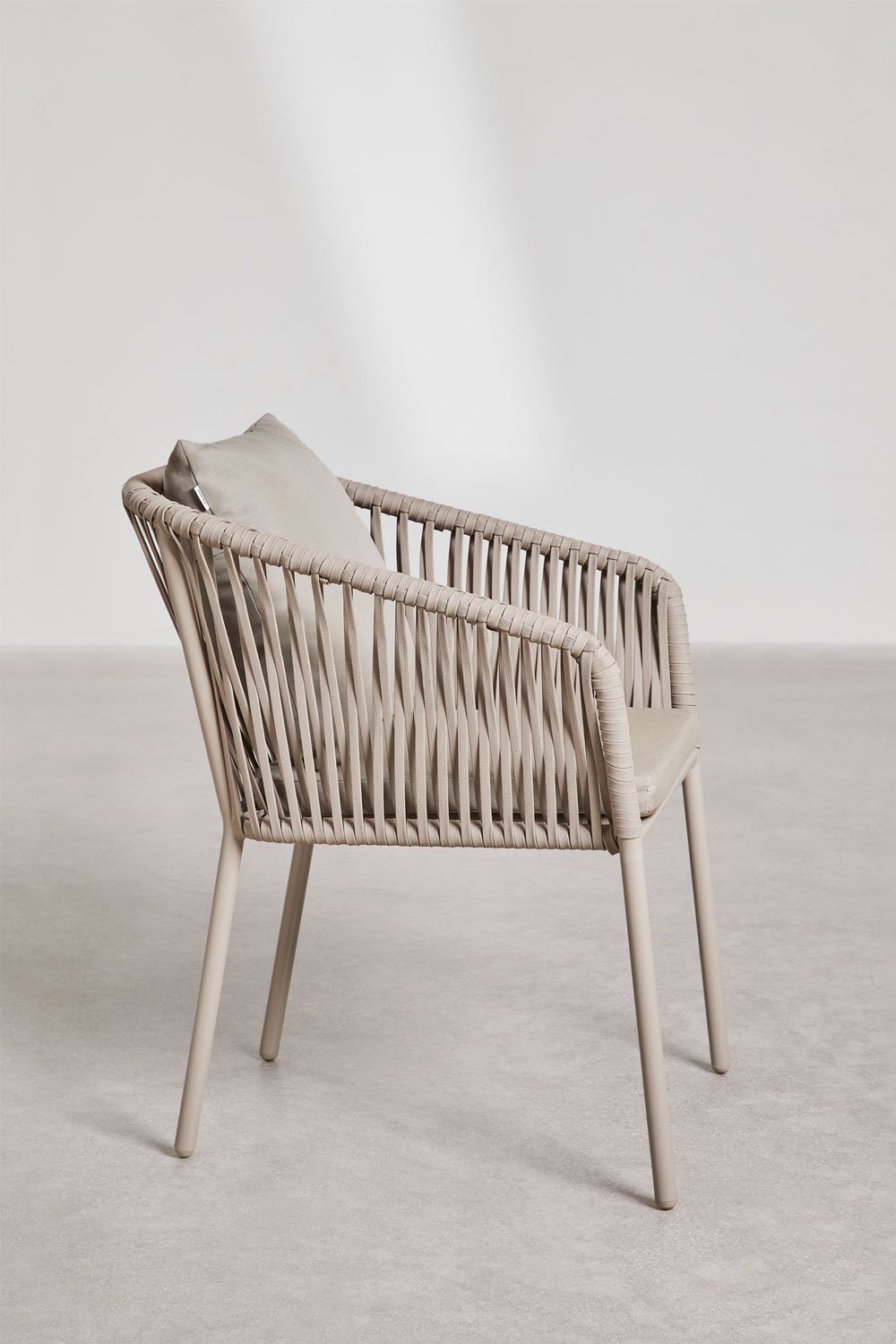 Zestaw 4 krzeseł do jadalni Arhiza Classic z podłokietnikami z aluminium i plecionej liny, obrazek w galerii 2