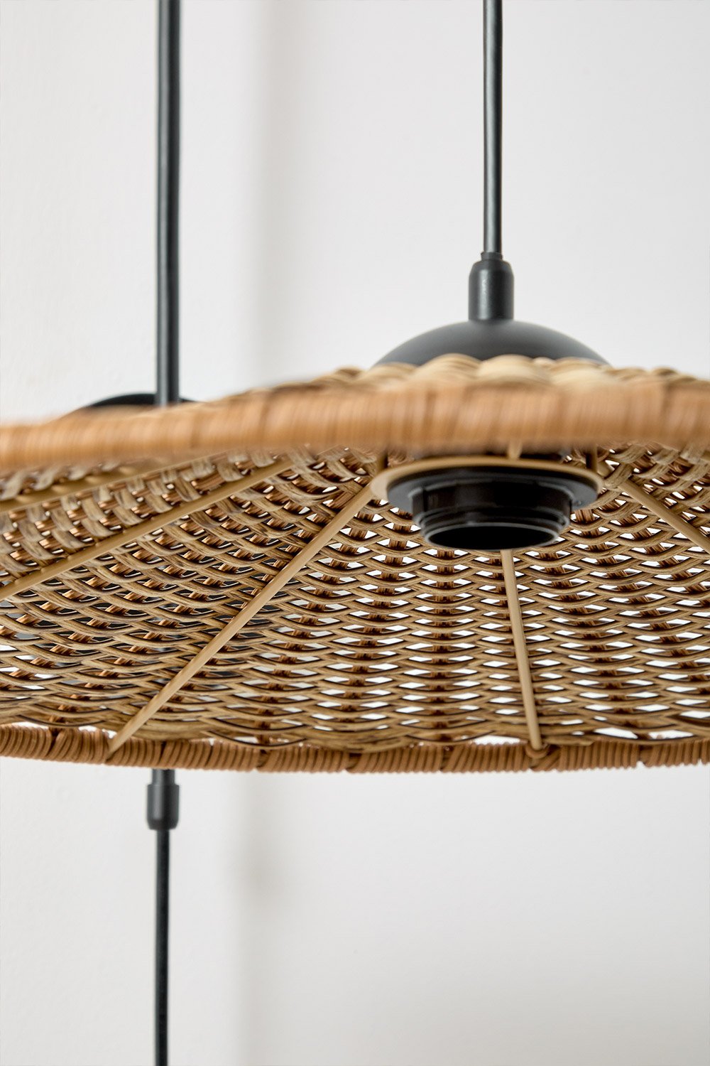 Lampa ścienna zewnętrzna Sopant wykonana z żelaza i syntetycznego rattanu, obrazek w galerii 6