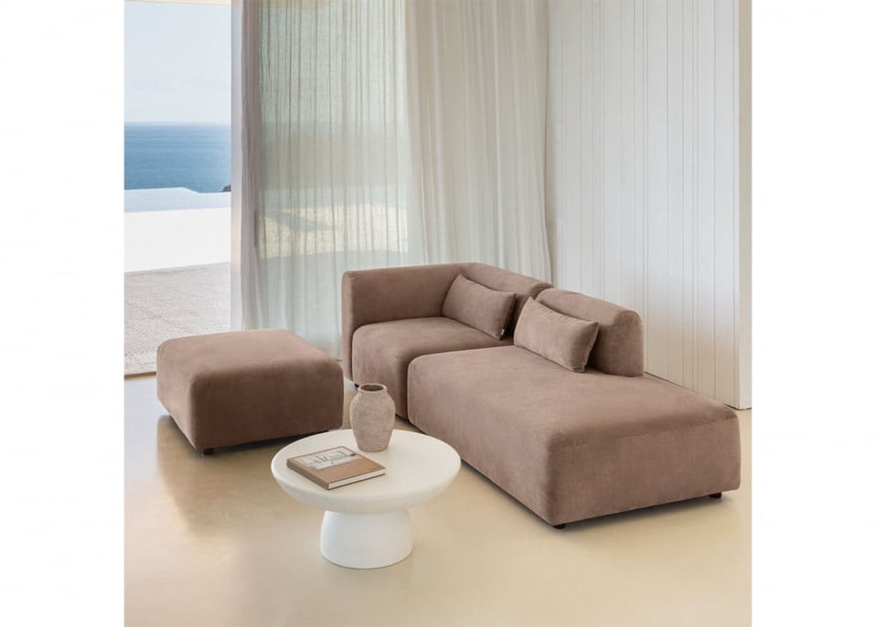 Dwuczęściowa narożnikowa sofa modułowa z prawym szezlongiem i pufą Fogler - Sztruksu Camel