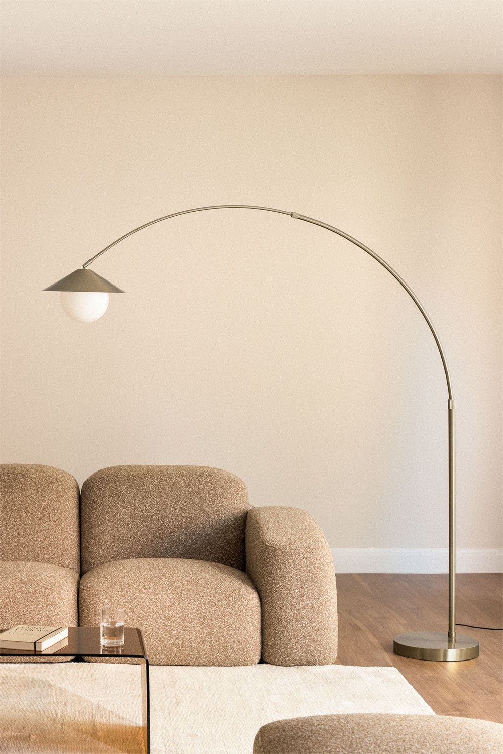Lampa podłogowa z żelaza Orvina, obrazek w galerii 1