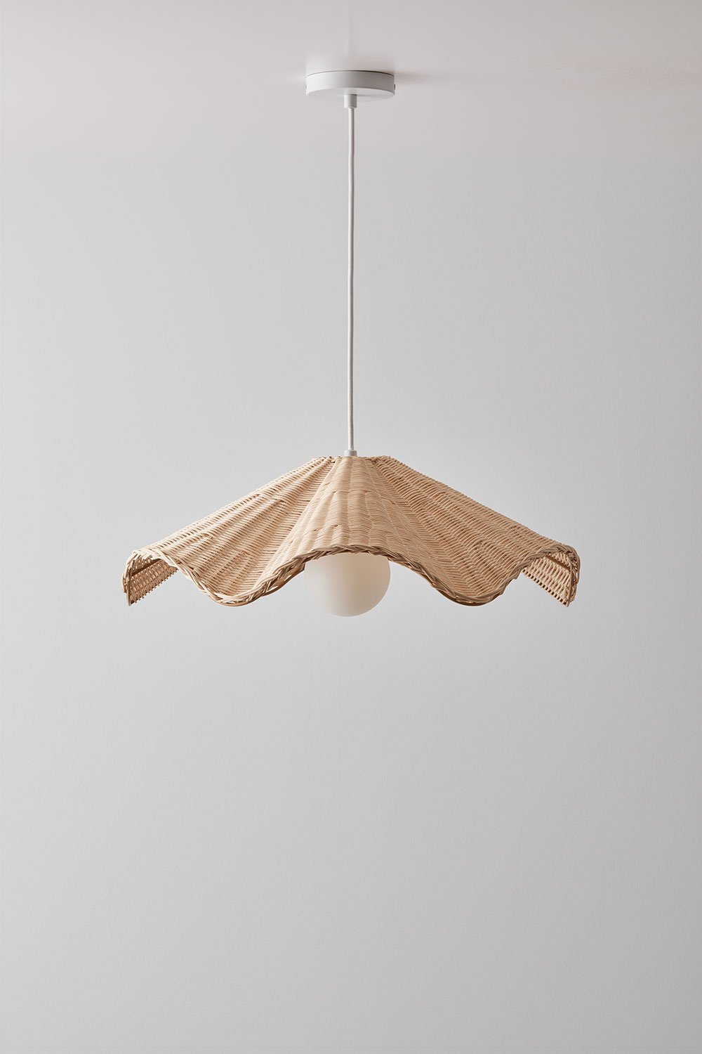 Lampa sufitowa z rattanu Heulyn, obrazek w galerii 5