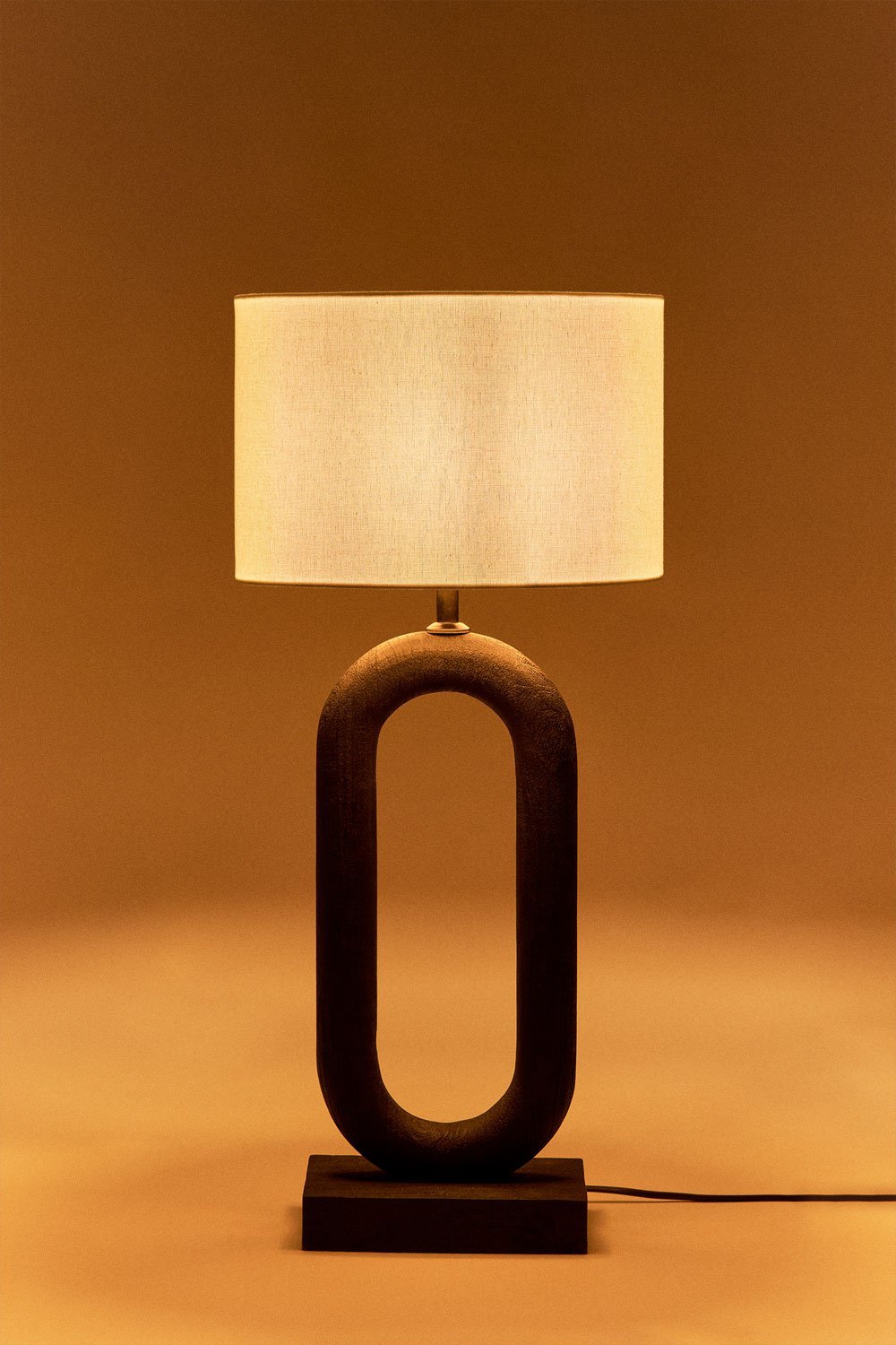 Lampa stołowa z drewna mango Tiberia, obrazek w galerii 2