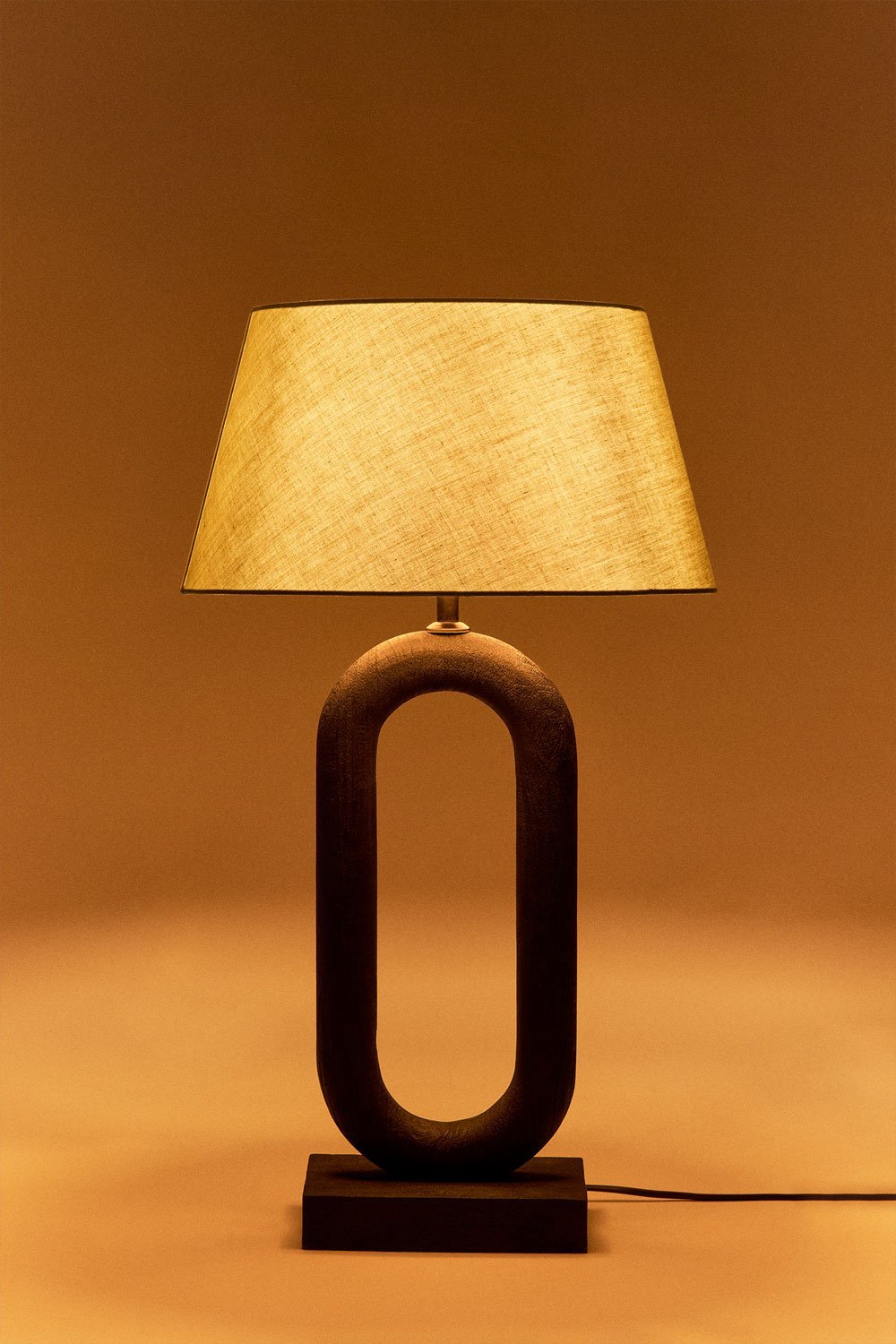 Lampa stołowa z drewna mango Tiberia, obrazek w galerii 2