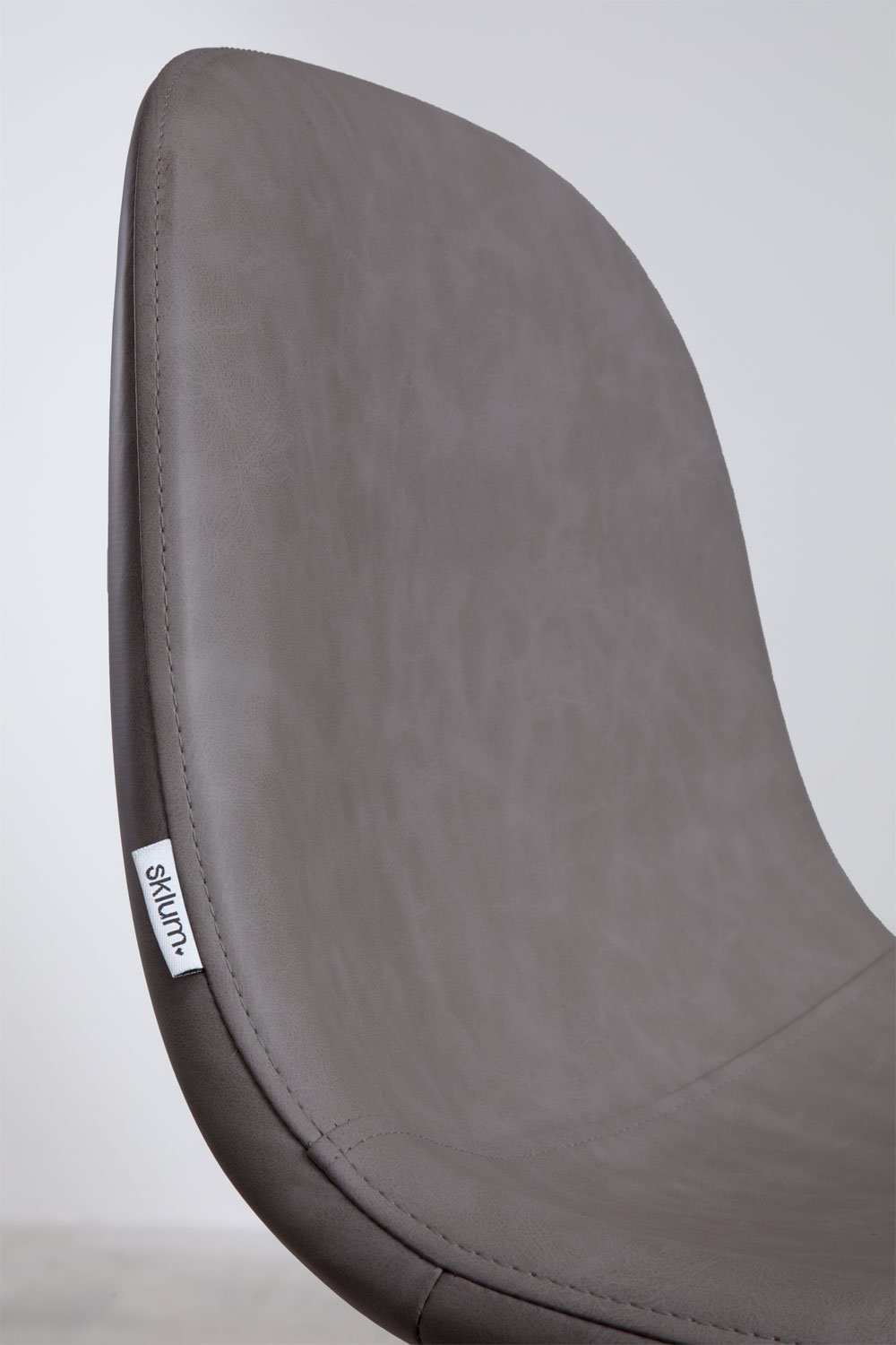 Taboret wysoki 75 cm z antracytowej szarej ekoskóry i czarnymi nogami Glamm, obrazek w galerii 4