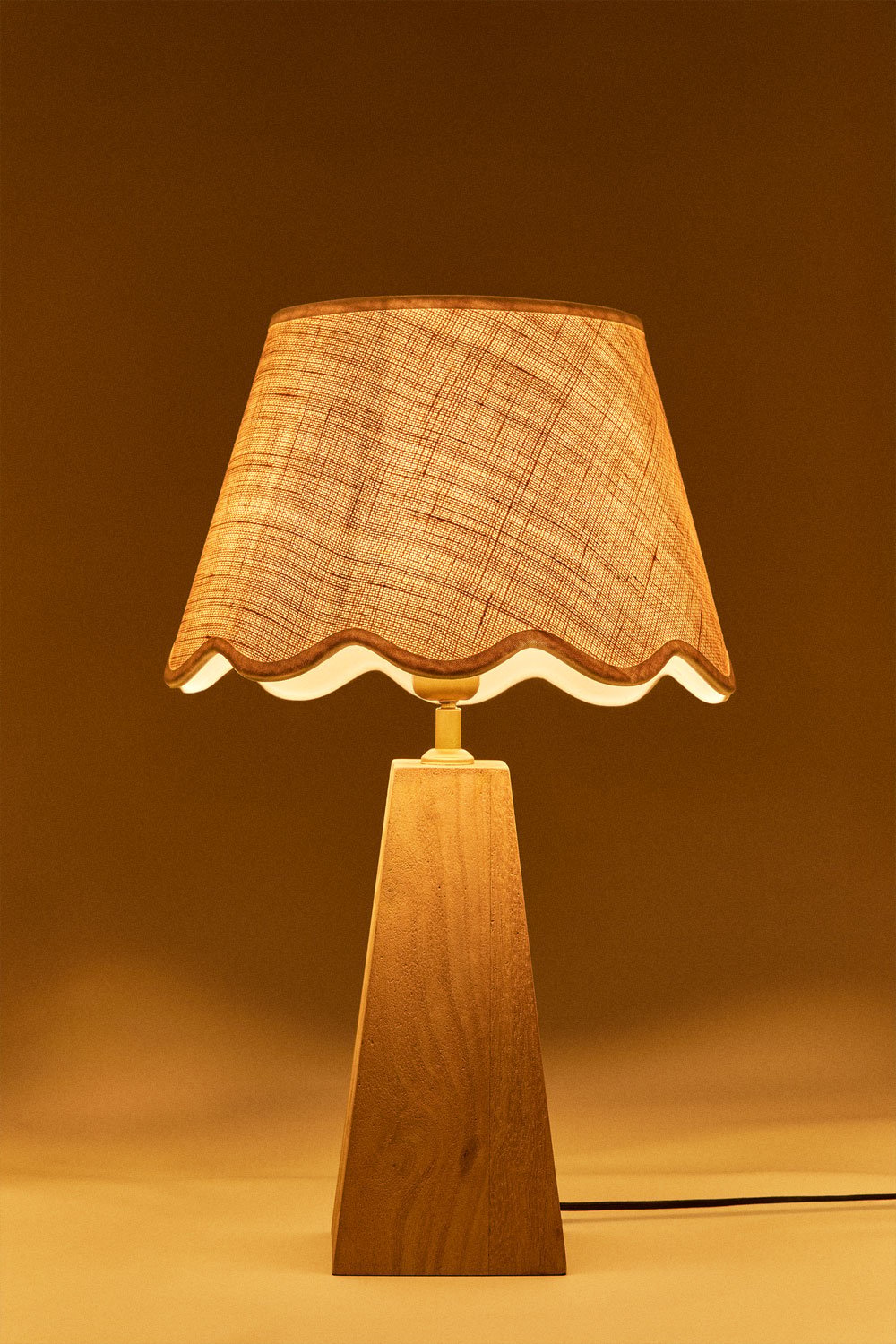 Lampa stołowa z drewna mango Taraua, obrazek w galerii 2