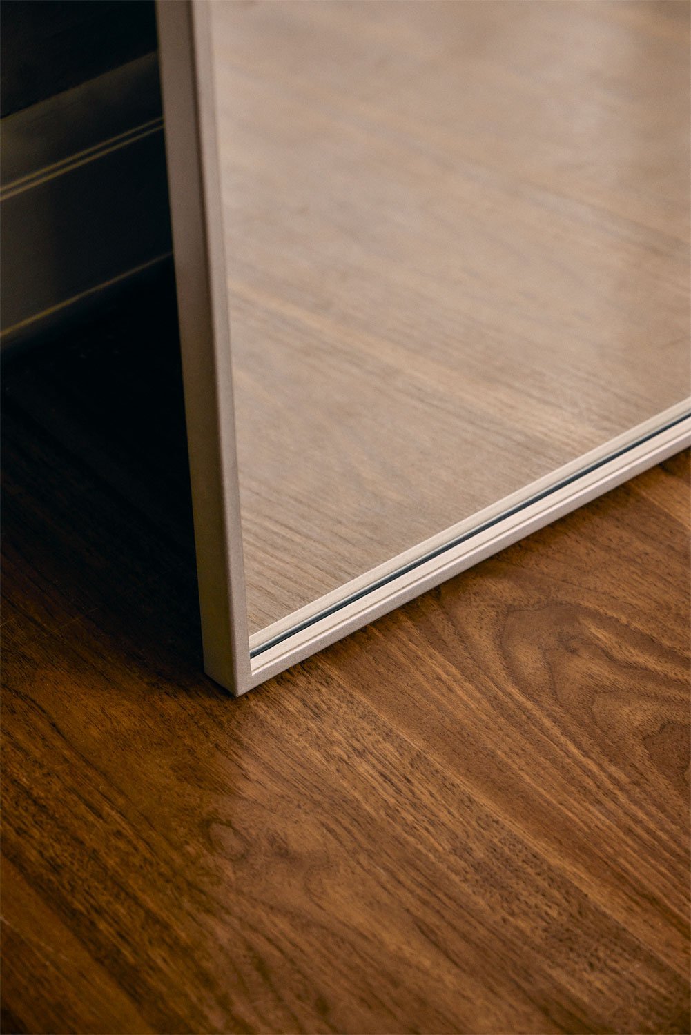 Metalowe lustro ścienne Belm, obrazek w galerii 3