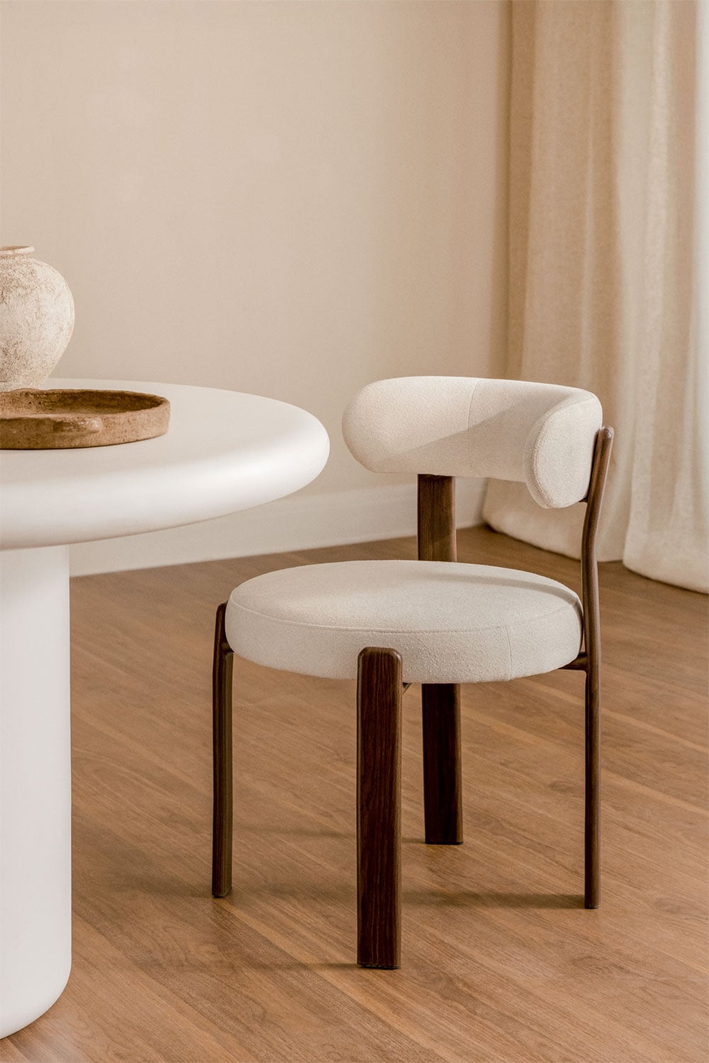 Zestaw 4 tapicerowanych krzeseł jadalnianych z żelaza Jolie, obrazek w galerii 1