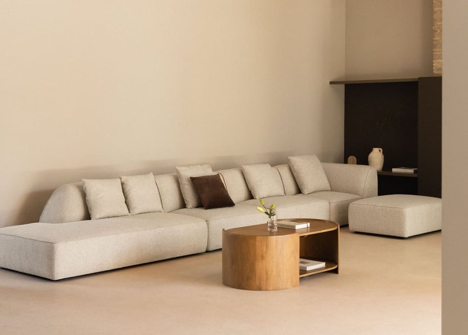 Narożna sofa modułowa Cardea 4-częściowa z leżanką po lewej stronie i tapicerowanym pufem - Tkanina Bouclé w kolorze kremowo-beżowym
