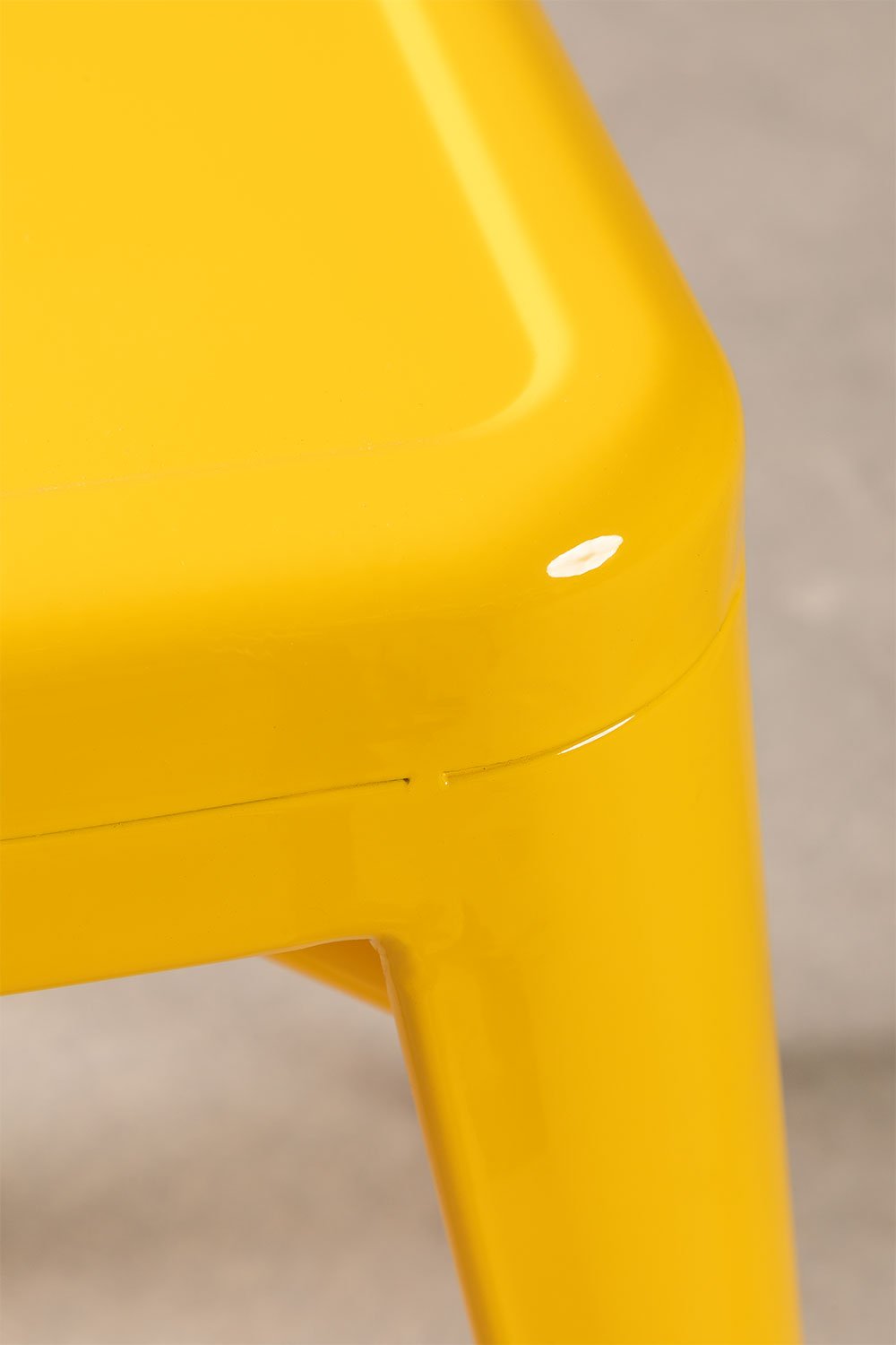 Zestaw 4 niskich stołków 45 cm sztaplowanych ze stali Lix, obrazek w galerii 4