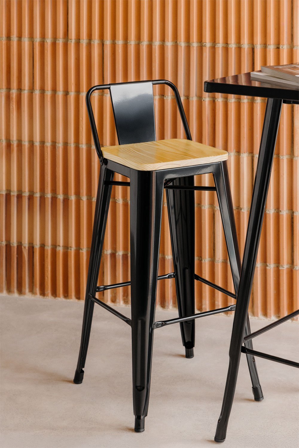 Taboret wysoki 75 cm z oparciem stalowy czarny Lix Madera, obrazek w galerii 1
