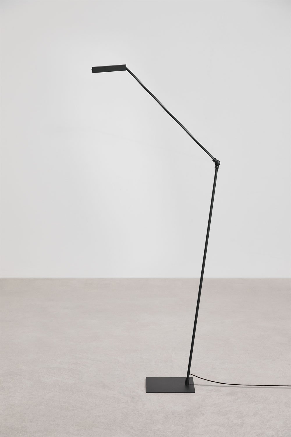 Lampa podłogowa LED Valtyn z żelaza, obrazek w galerii 5