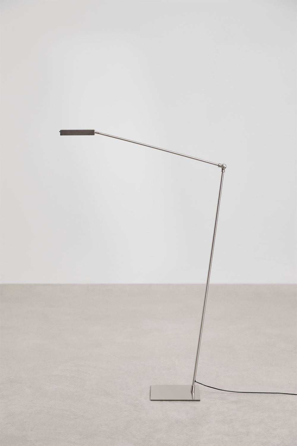 Lampa podłogowa LED Valtyn z żelaza, obrazek w galerii 3