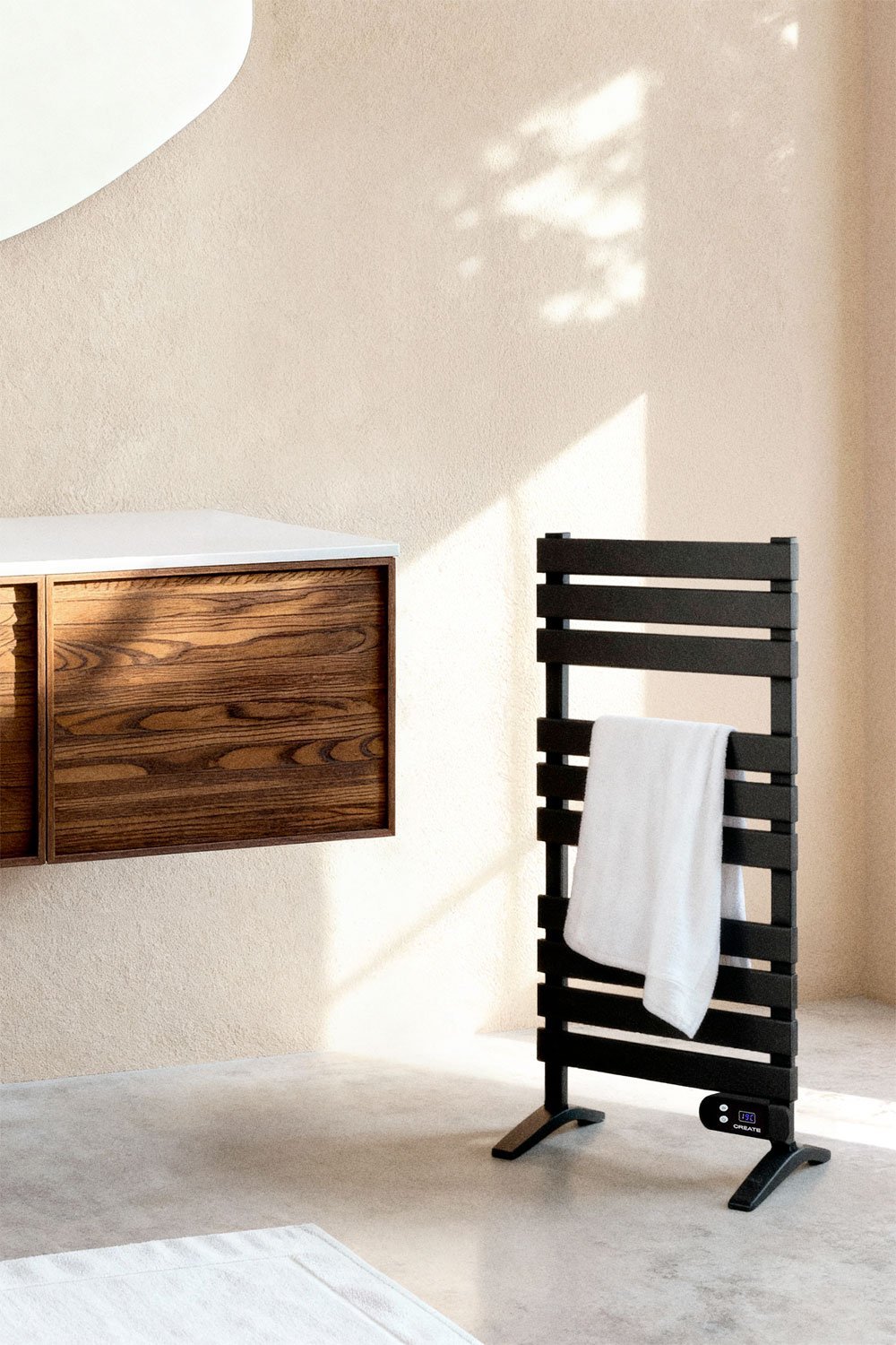 CREATE - WARM TOWEL - Elektryczny suszarka na ręczniki stojąca lub ścienna 500W, obrazek w galerii 1