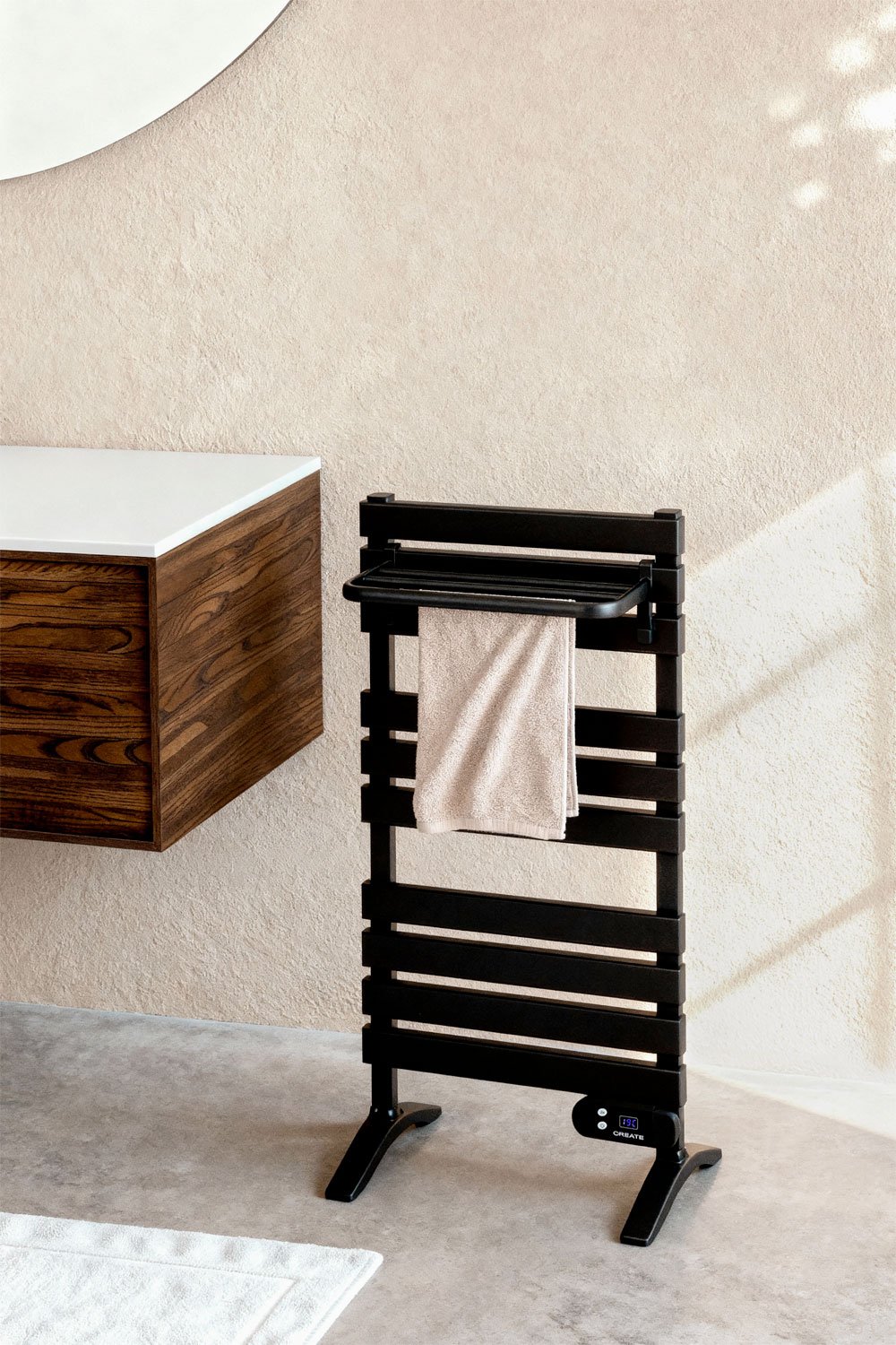 CREATE - WARM TOWEL - Elektryczny suszarka na ręczniki stojąca lub ścienna 500W, obrazek w galerii 1