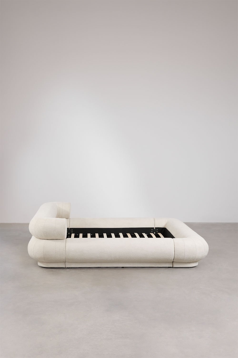 Łóżko z tkaniny boucle Bernaste, obrazek w galerii 3