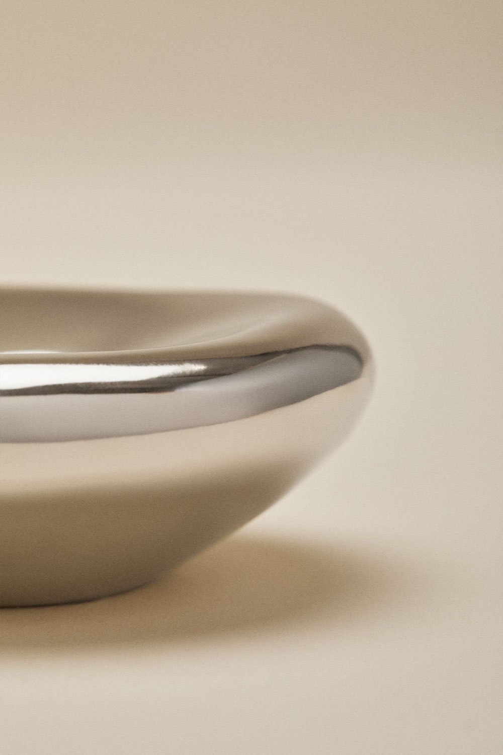 Zestaw 2 świeczników aluminiowych Nibs, obrazek w galerii 3