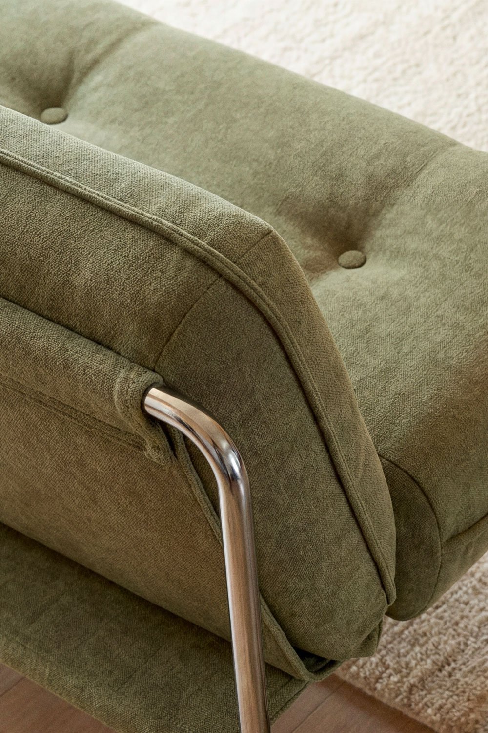 Sofa dwuosobowa tapicerowana Matilda, obrazek w galerii 2