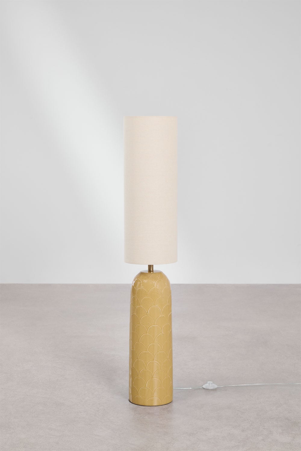 Lampa stojąca z ceramiki i lnu Macarena, obrazek w galerii 1