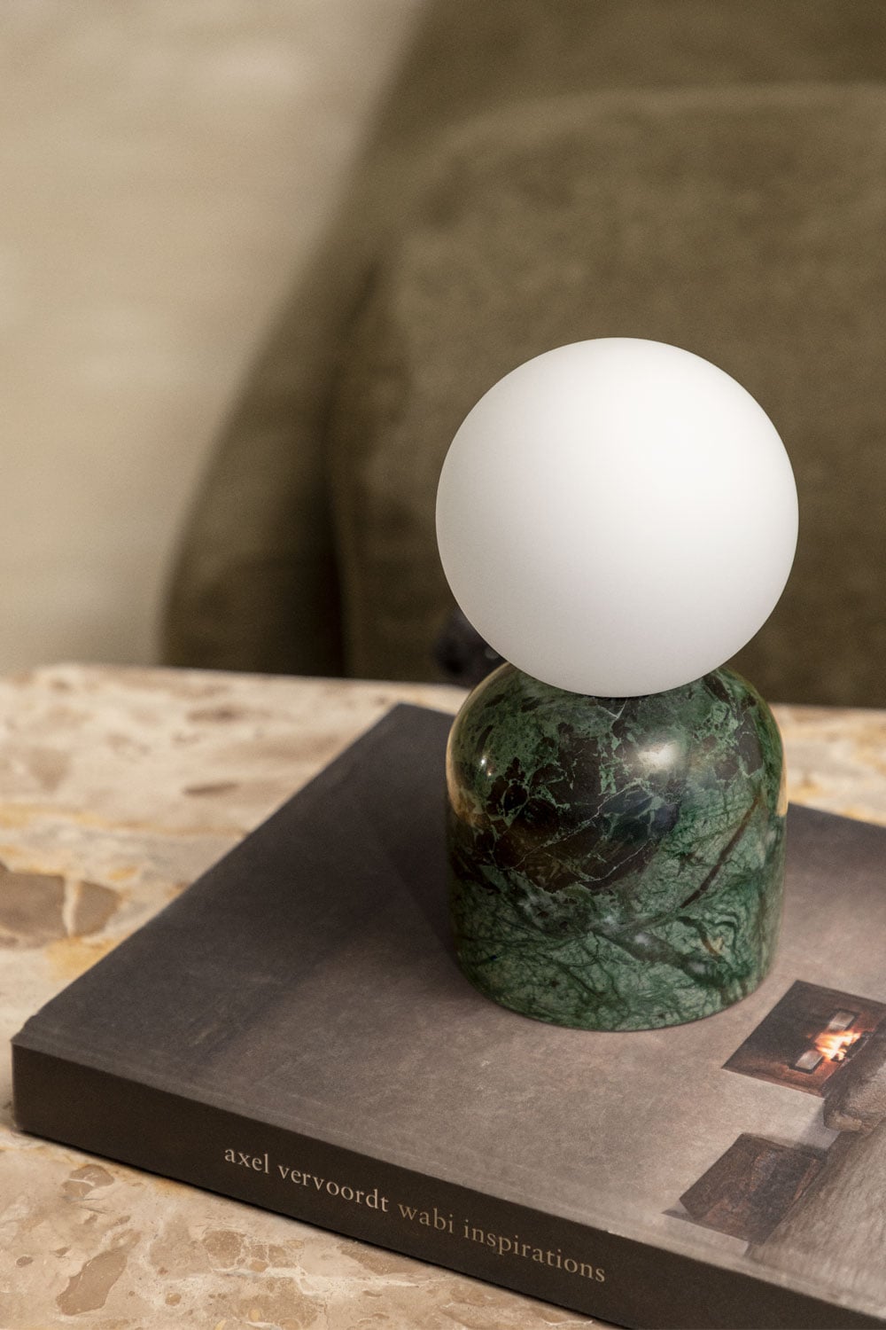 Lampa stołowa z naturalnego kamienia Tumkur, obrazek w galerii 1