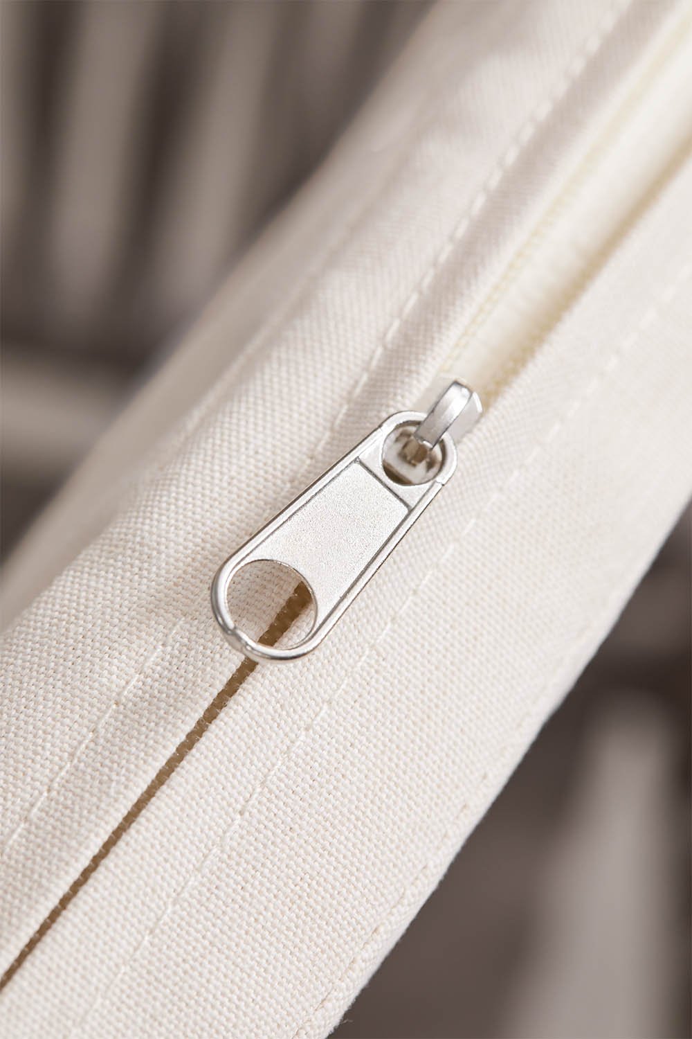 Wysoki stołek z podłokietnikami z plecionej liny Arhiza, obrazek w galerii 6