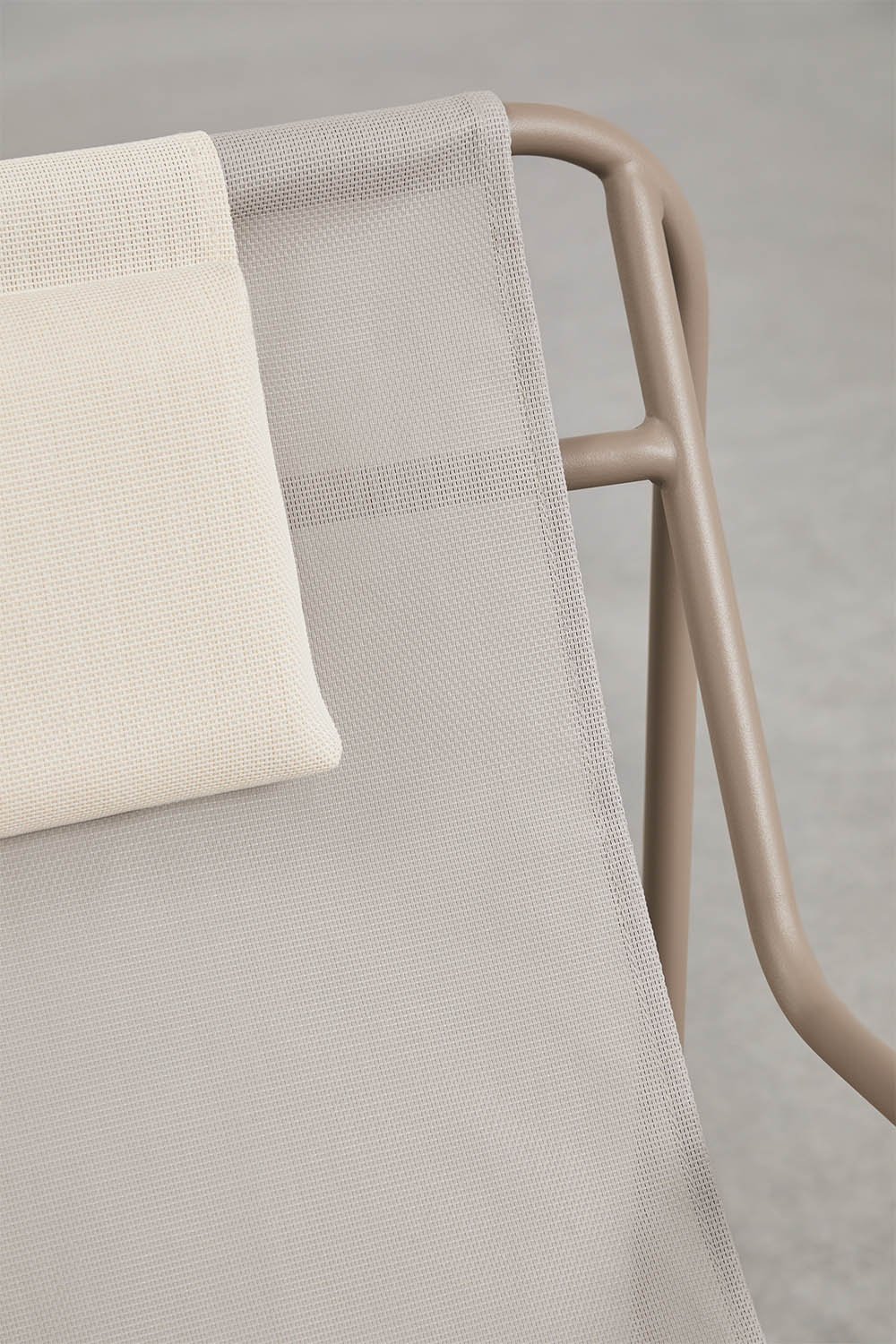 Huśtawka z poduszką i podłokietnikami ze stali Lorvian, obrazek w galerii 4