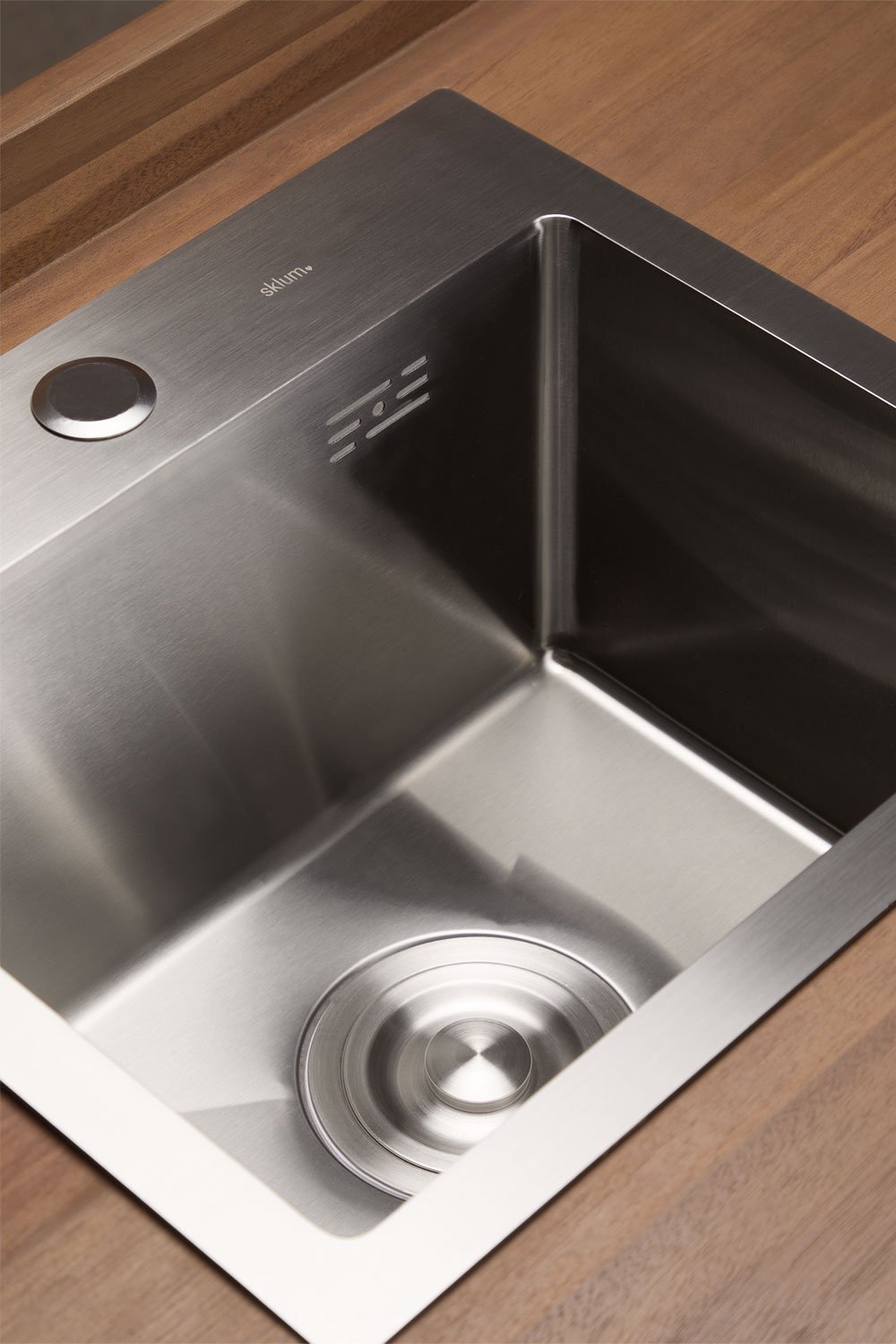 Moduł do przechowywania z zlewem do kuchni zewnętrznej z drewna akacjowego i aluminium Reggie, obrazek w galerii 5