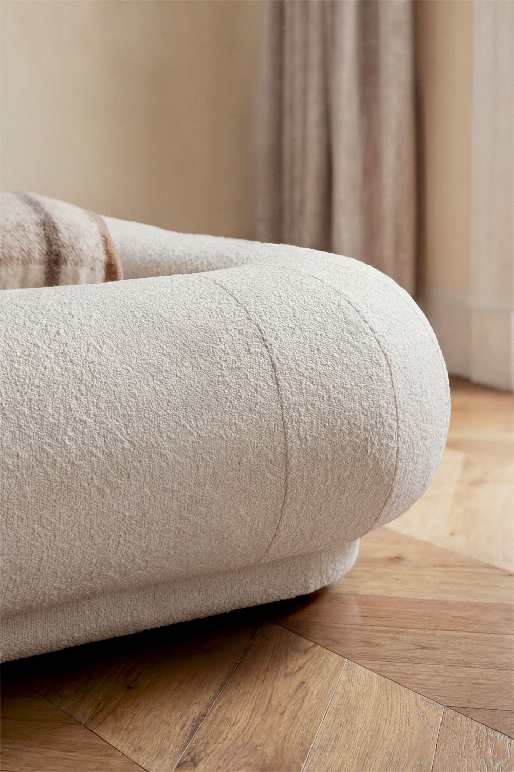 Łóżko z tkaniny boucle Bernaste, obrazek w galerii 2