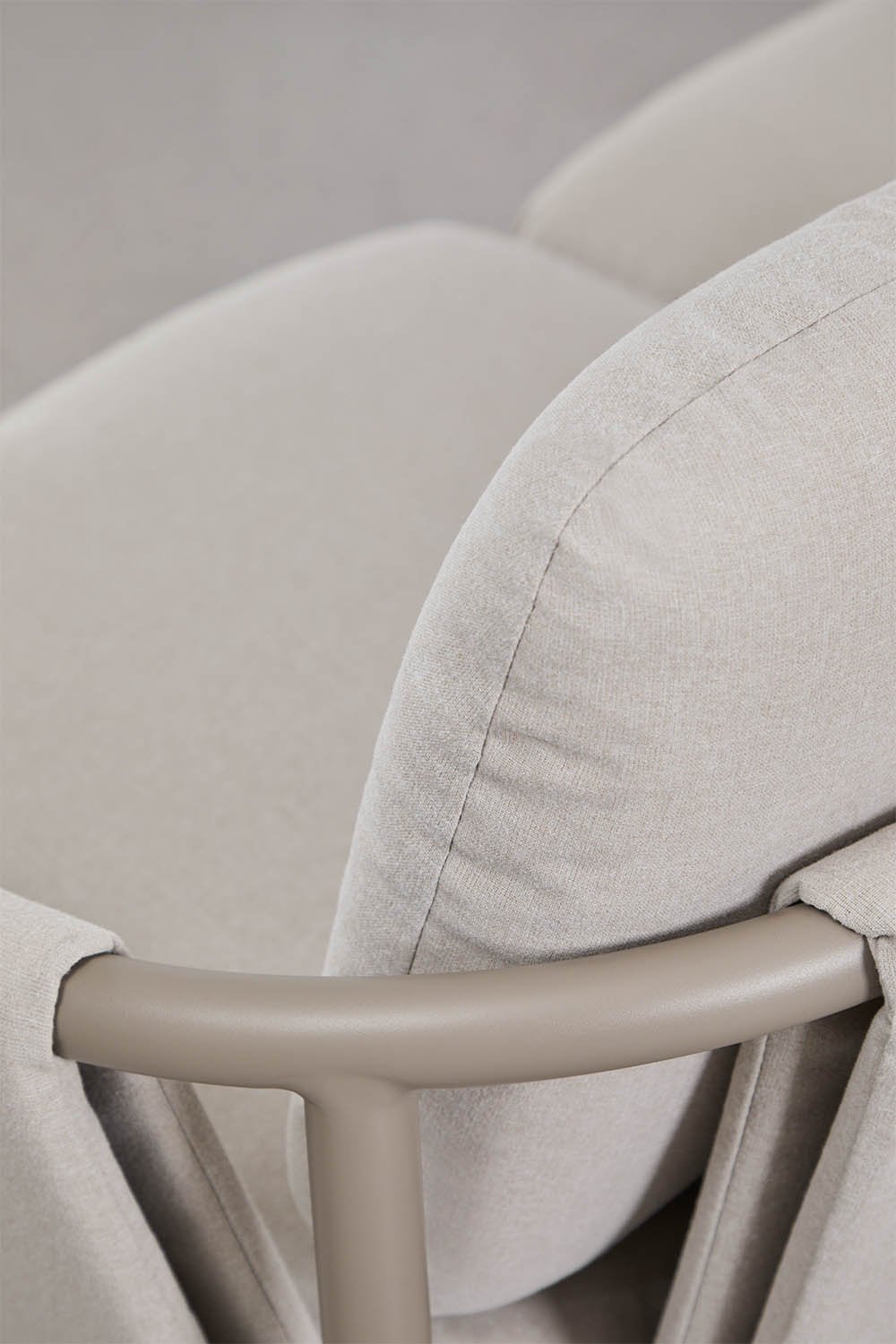 Sofa ogrodowy dwuosobowy tapicerowany i stalowy Zunika, obrazek w galerii 8