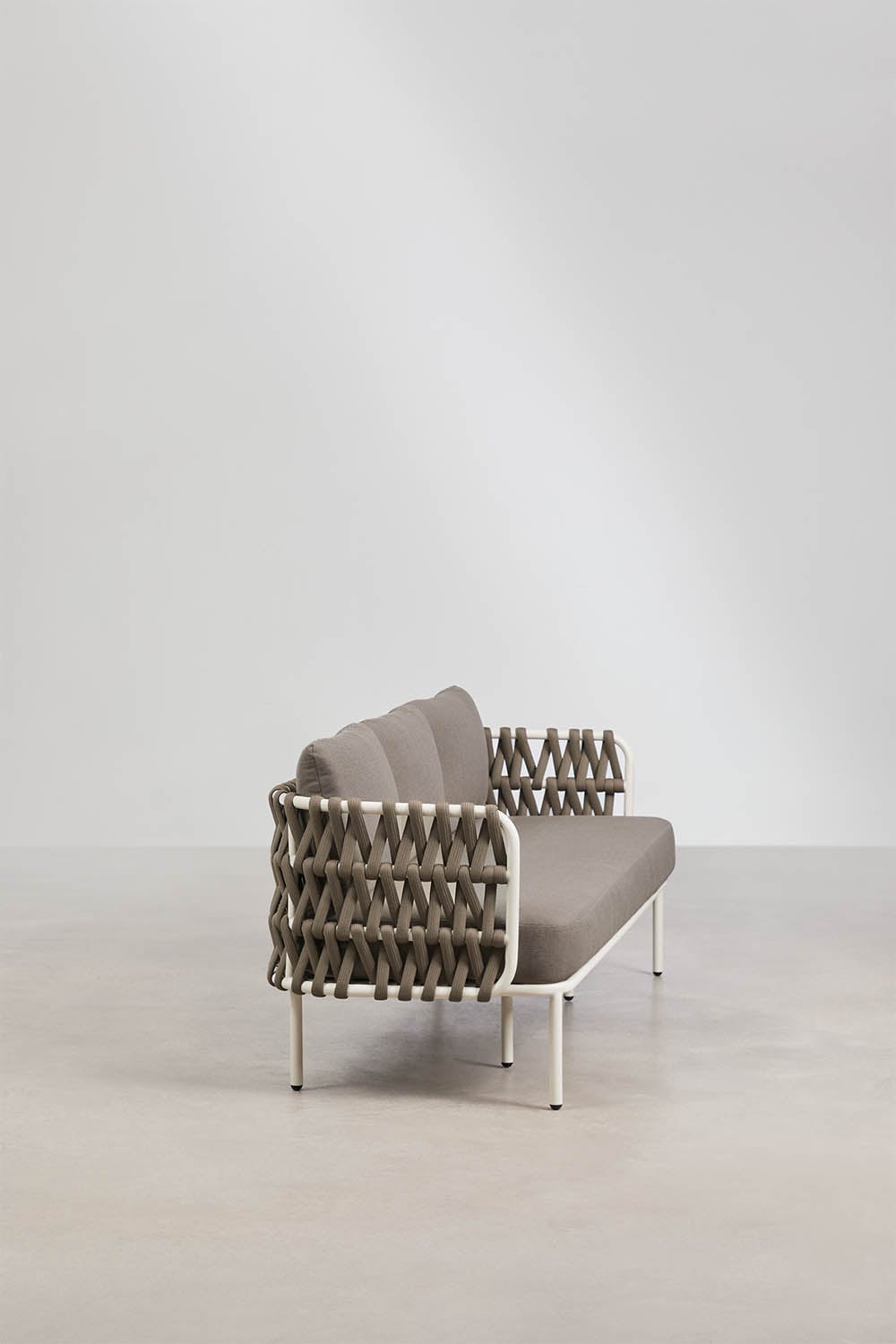 Sofa ogrodowy 3-osobowy z aluminium i plecionego sznurka Tevary, obrazek w galerii 3